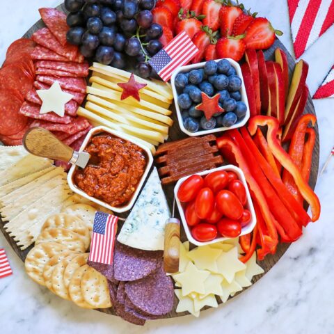 4th of July Charcuterie Board (how to make a patriotic red, white, and blue charcuterie board)