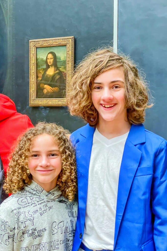 Bucket list trip to Paris with family - see the Mona Lisa at the Louvre