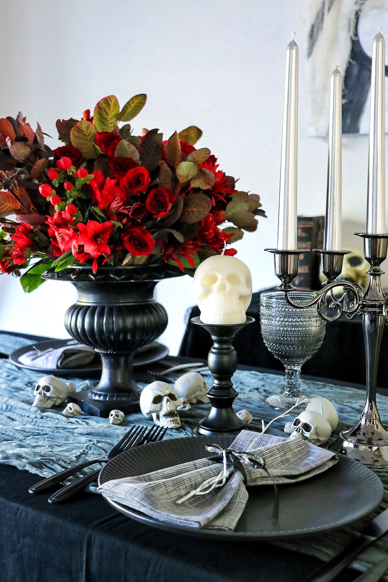spooky tablescape