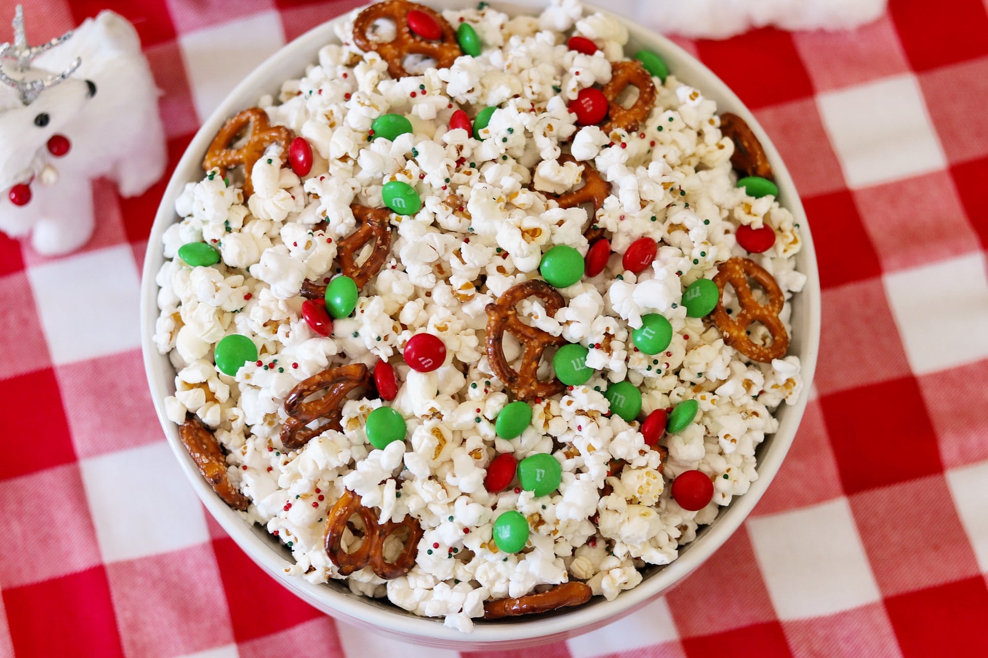 Christmas movie snacks: Holiday Popcorn
