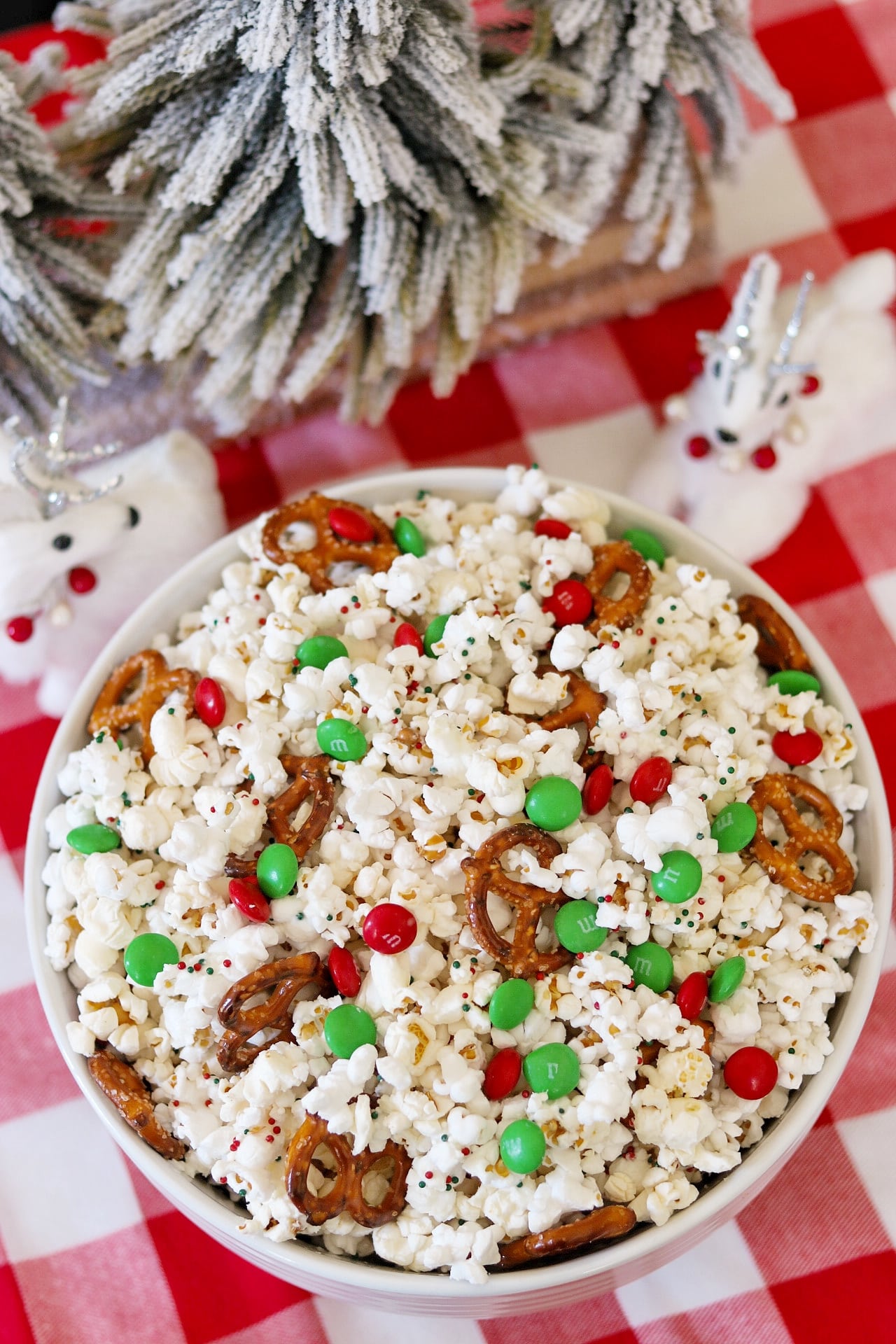 Christmas movie snacks: Holiday Popcorn
