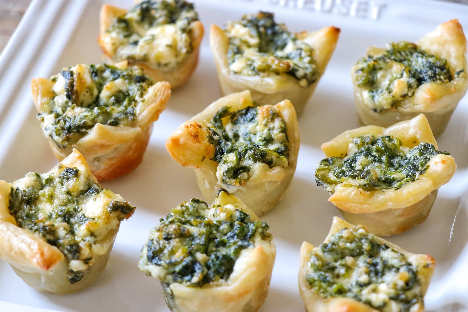 spinach and feta cheese puff pastry bites (spinach and feta mini tarts)