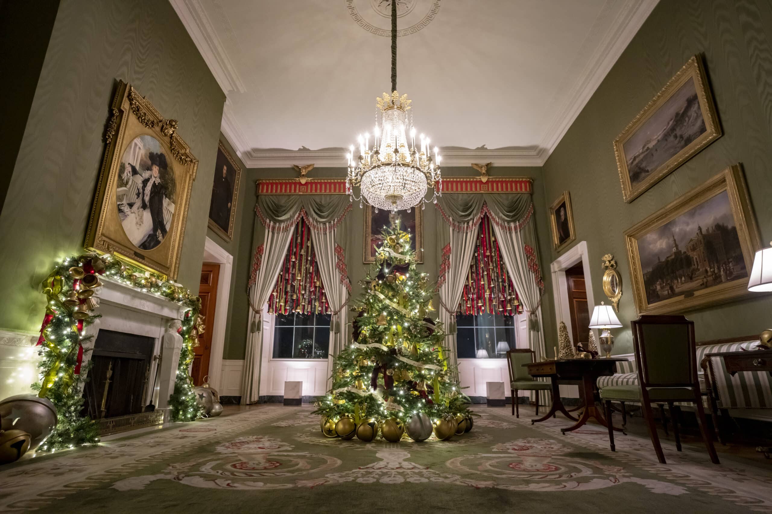 White House Green Room holiday decorations 2022