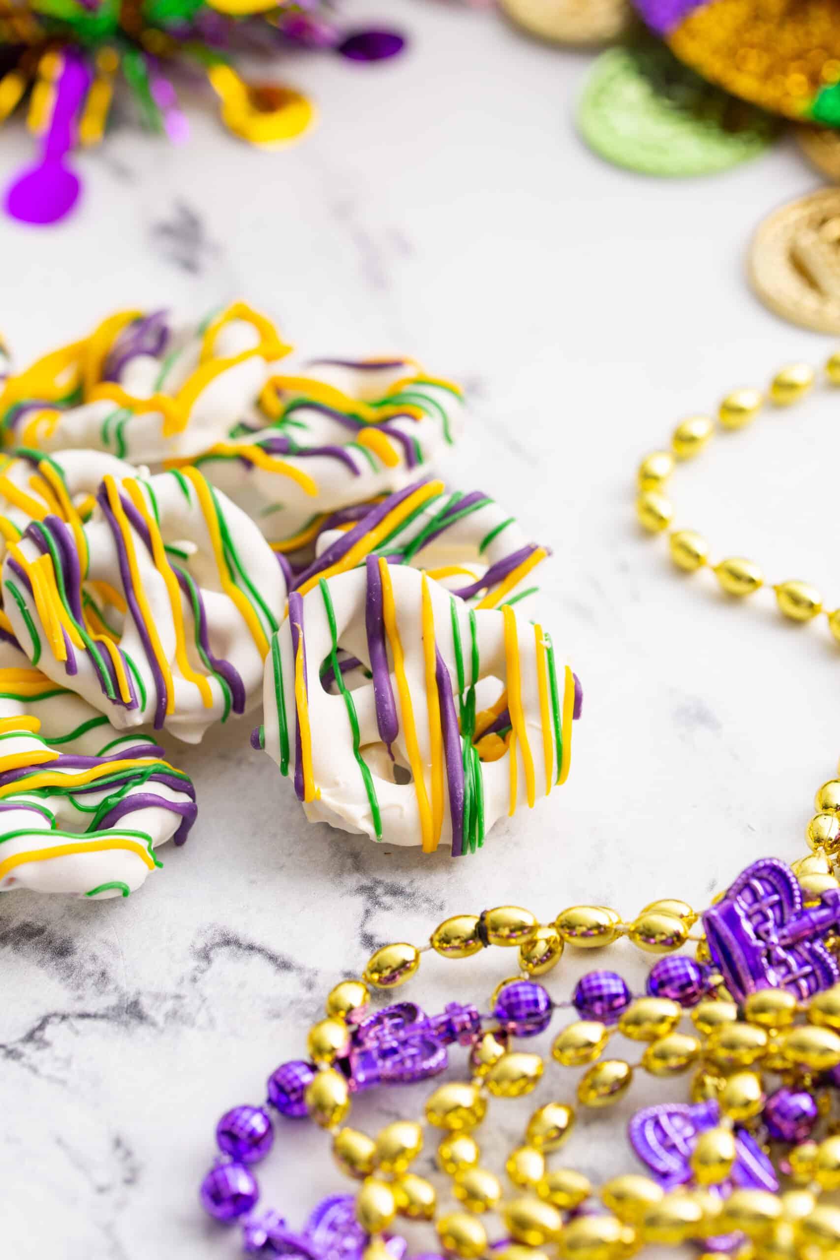 kid-friendly Mardi Gras food: Mardi Gras candy melt pretzels