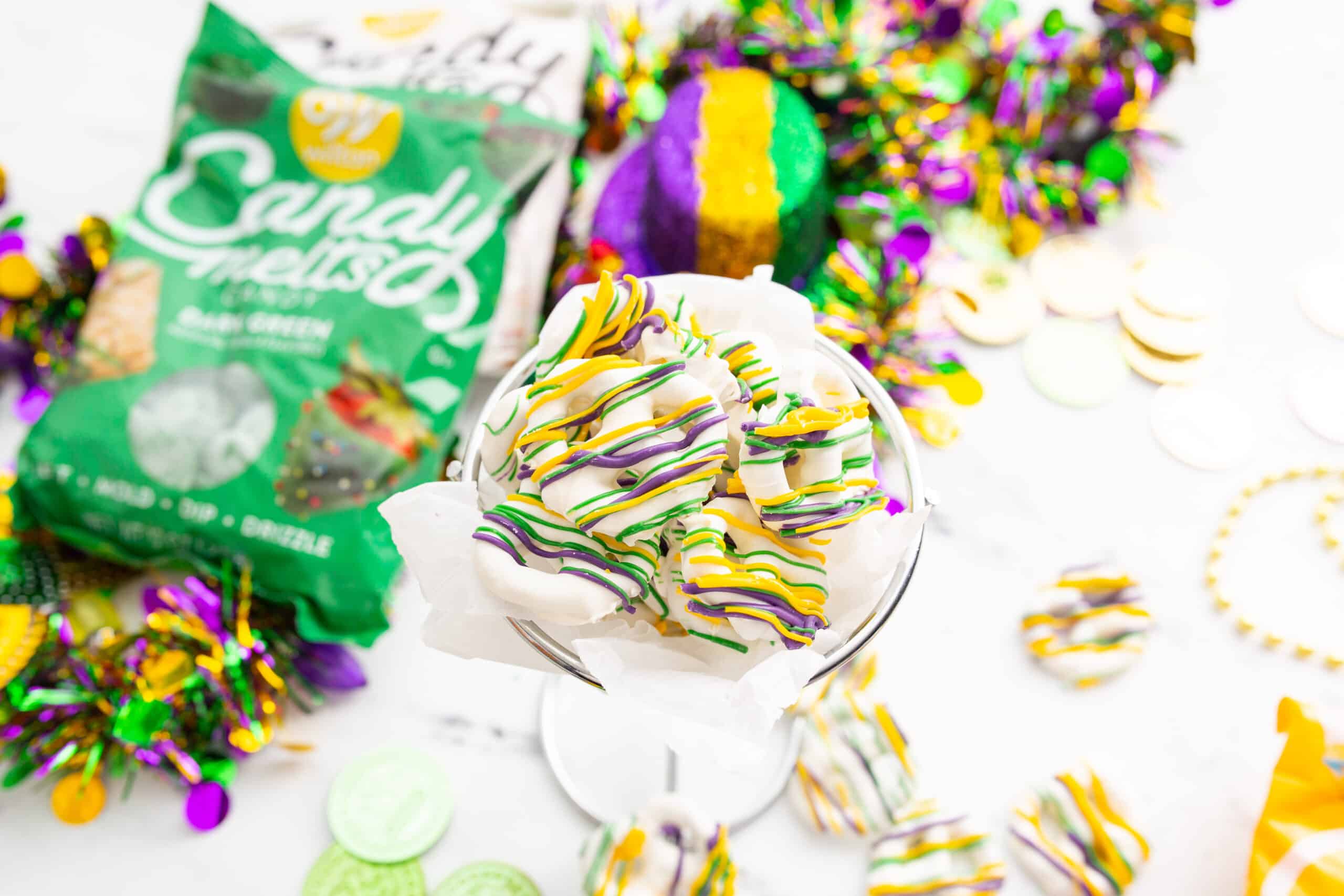 Mardi Gras Candy Melt Pretzels (easy Mardi Gras party favors)
