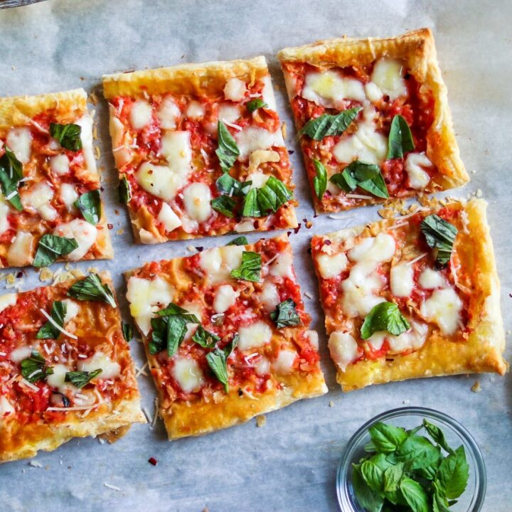 Puff Pastry Margherita Pizza (delicious and easy puff pastry pizza recipe)