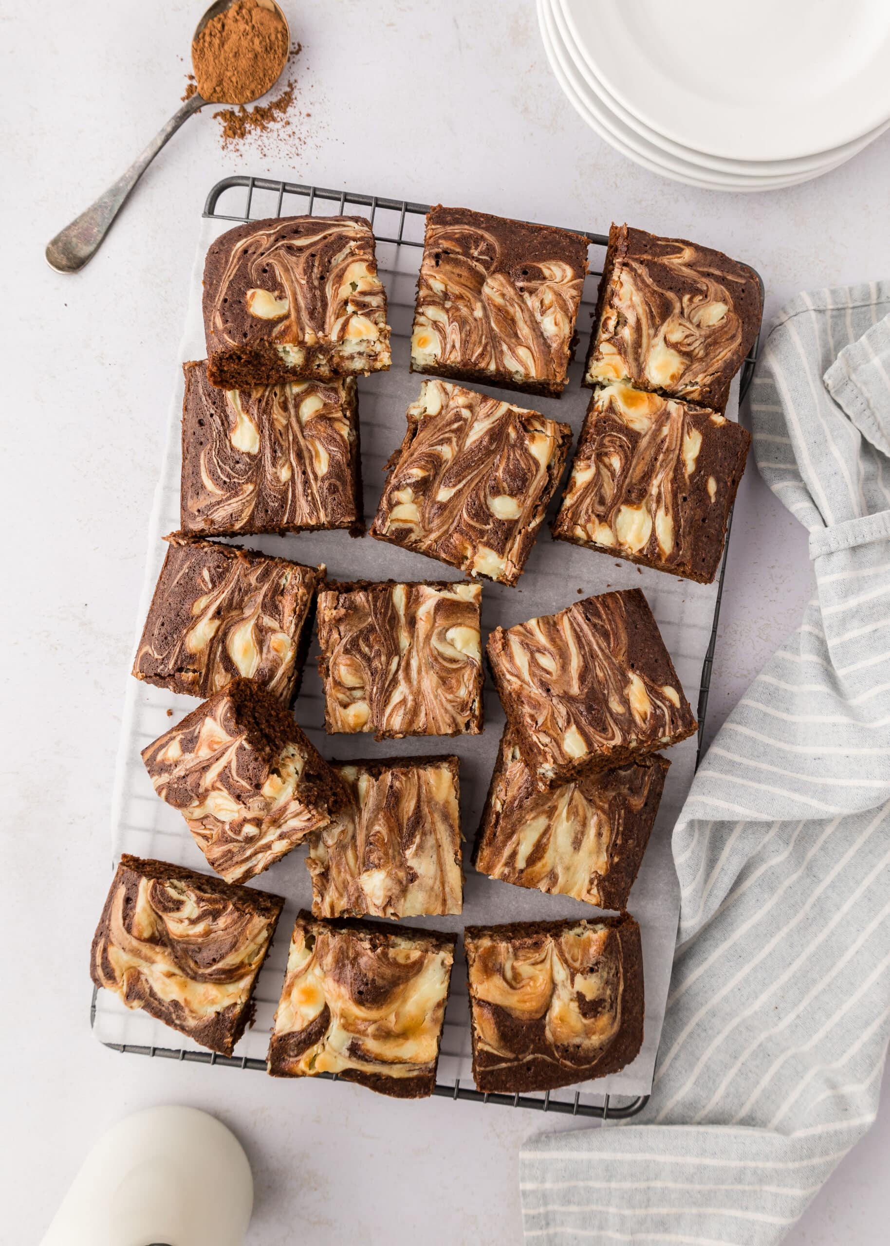 Cheesecake Marbled Brownies (marble brownies with cream cheese swirl)