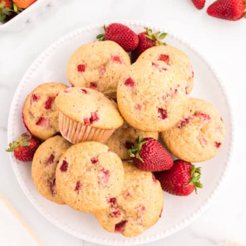 strawberry buttermilk muffins (easy buttermilk muffin recipe)