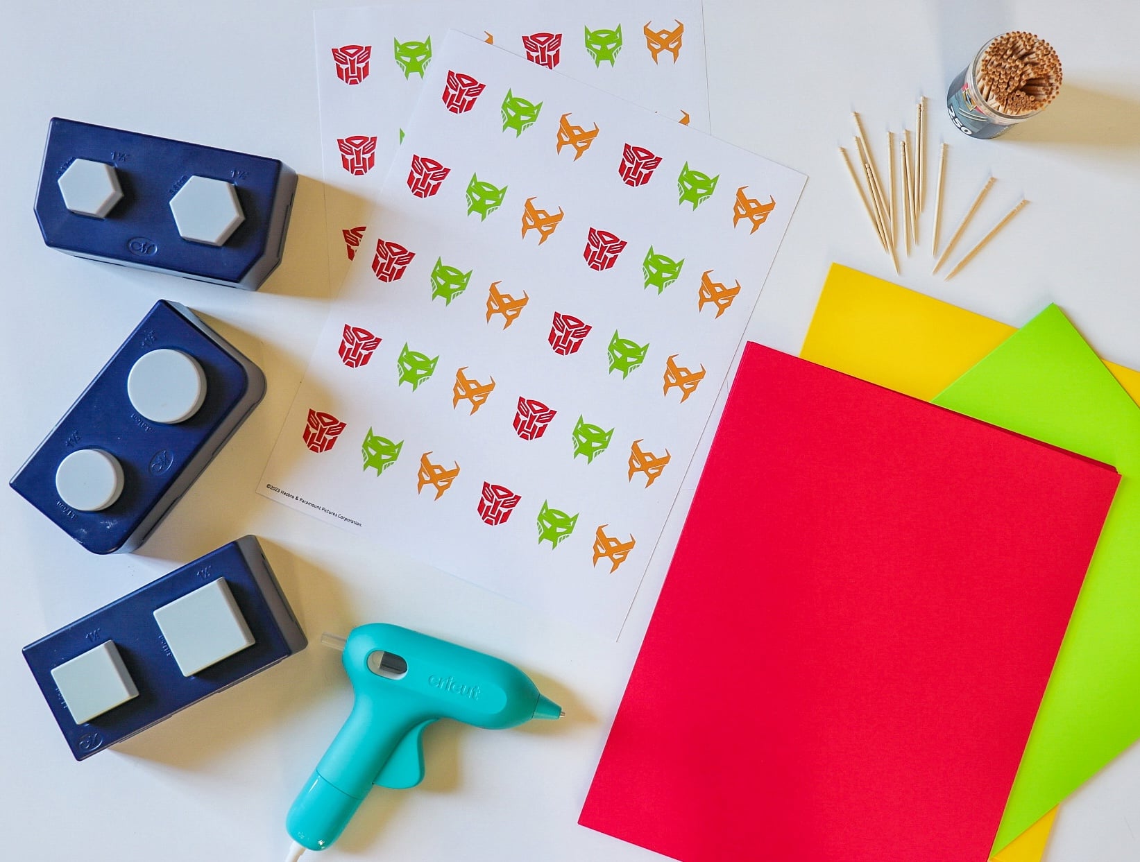 DIY TRANSFORMERS Cupcake Toppers from Transformer cupcake toppers printable