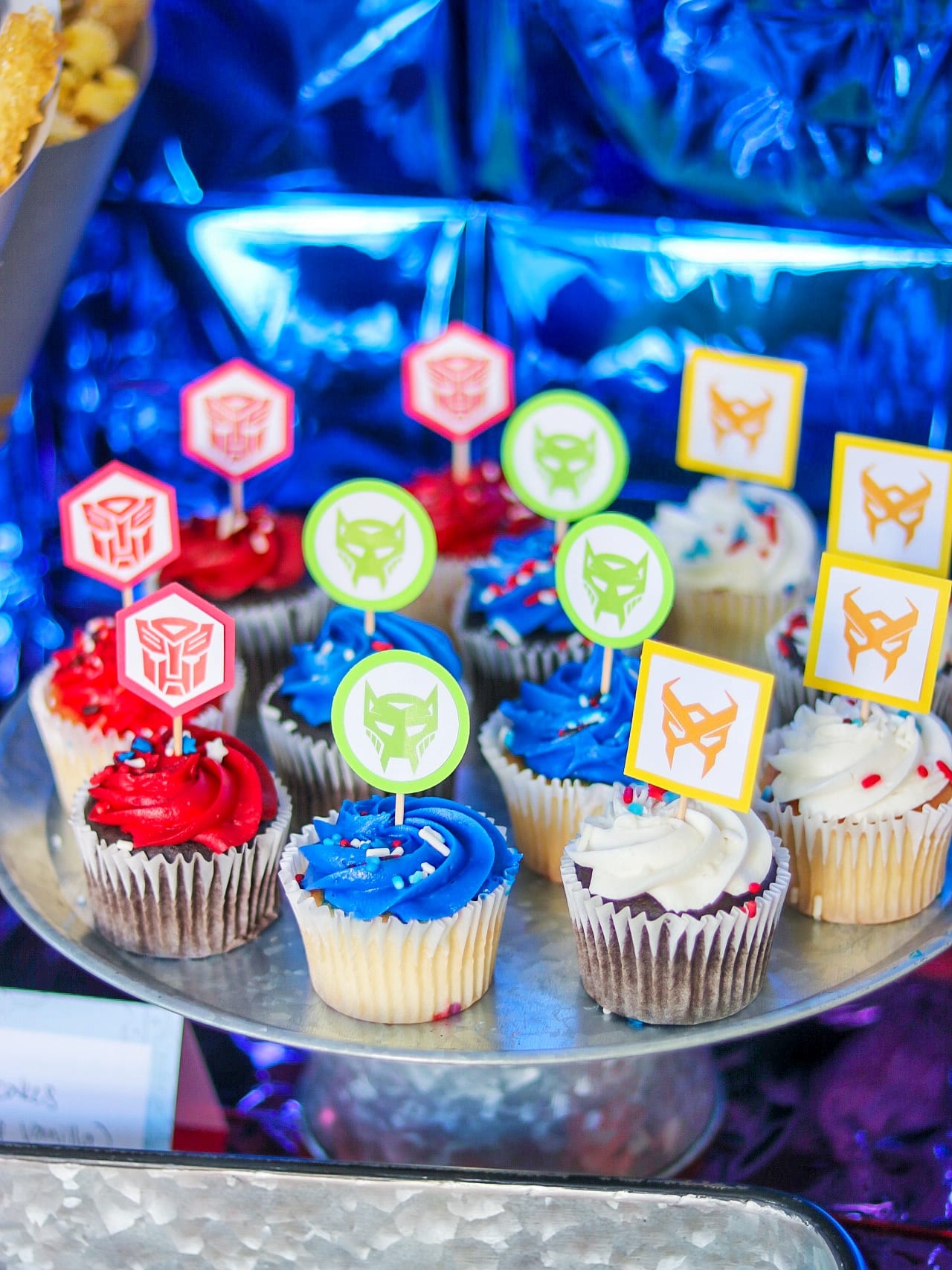 Transformers themed birthday party ideas: DIY TRANSFORMERS Cupcake Toppers