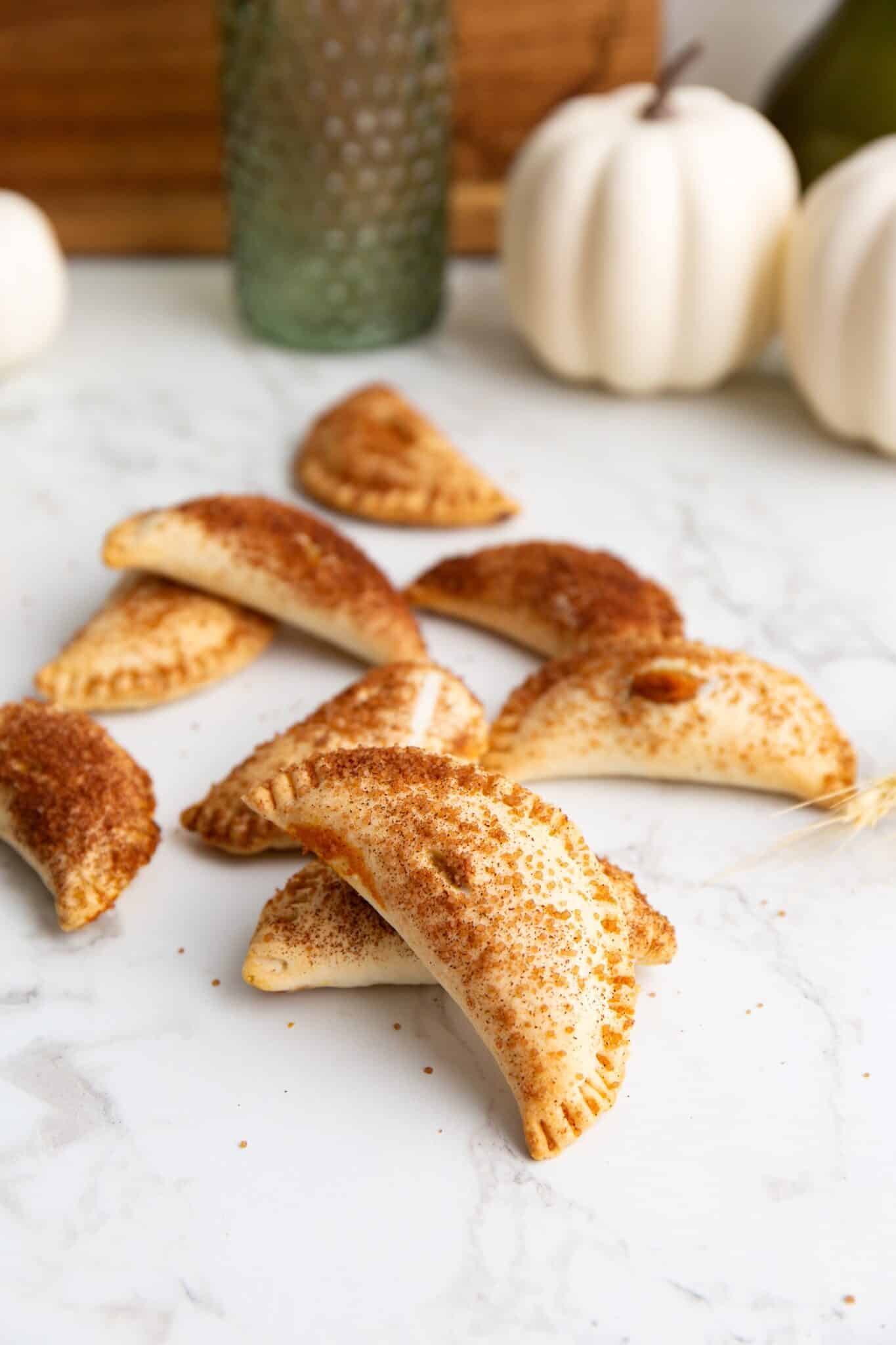 Air Fryer Mini Pumpkin Hand Pies (mini pumpkin pie bites) - Fab Everyday