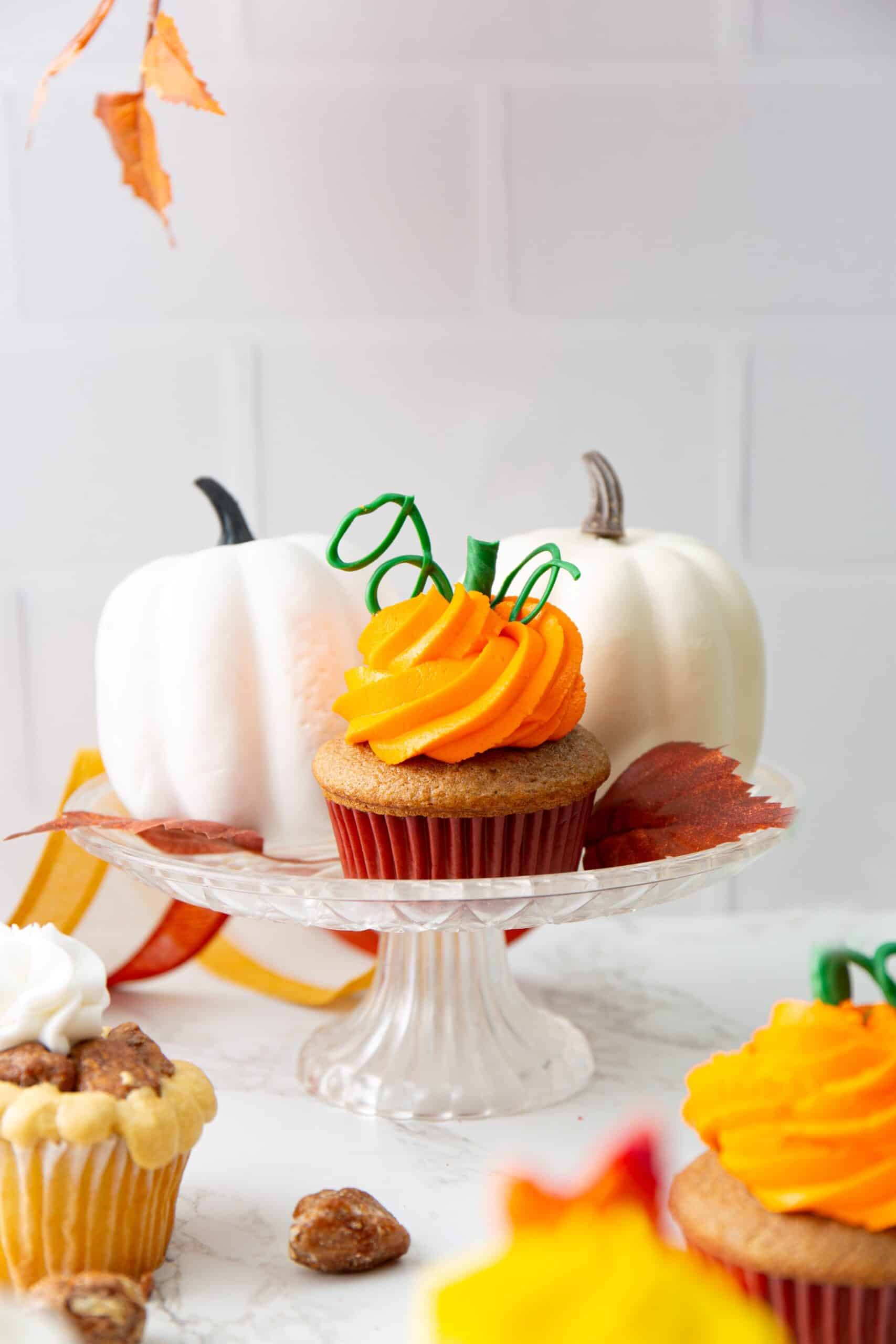 pumpkin cupcake decorating ideas