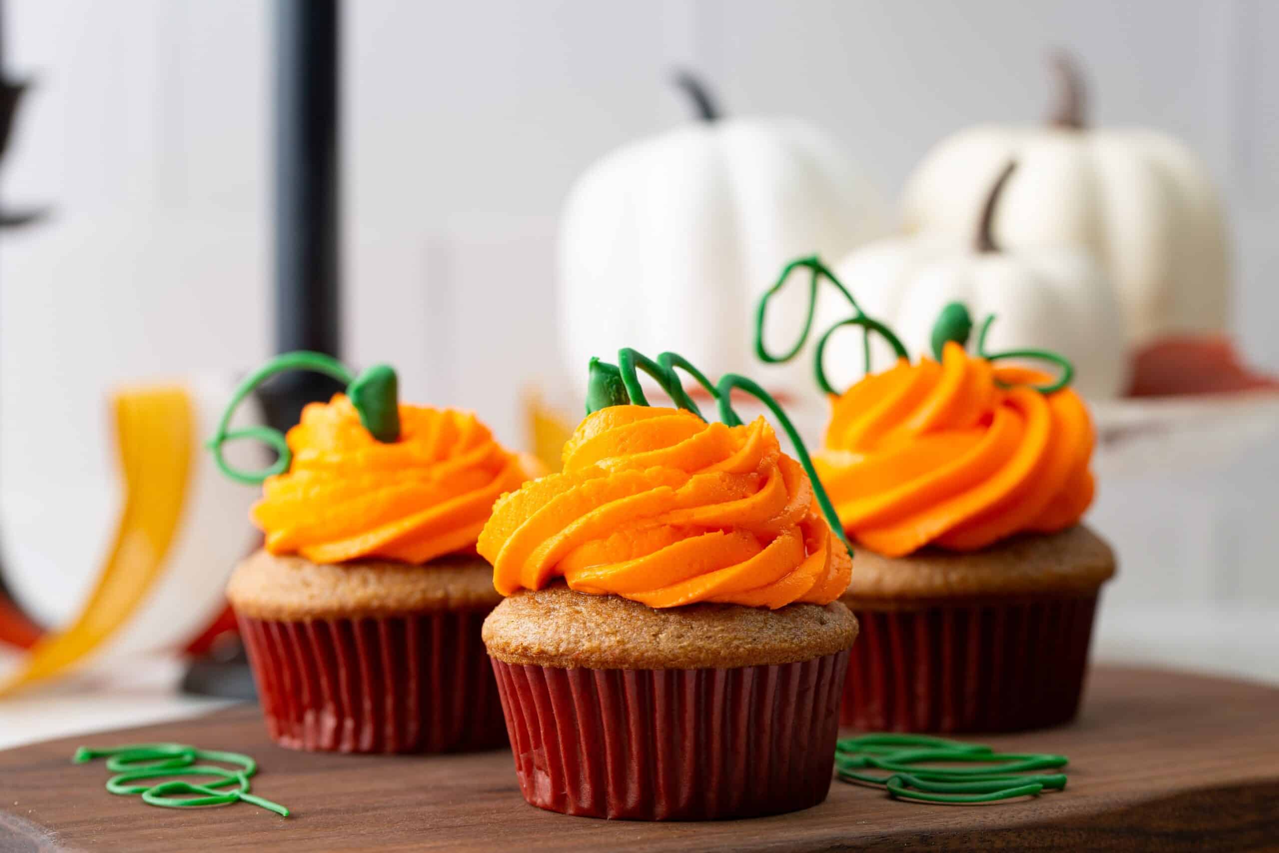 easy pumpkin cupcake decorating ideas