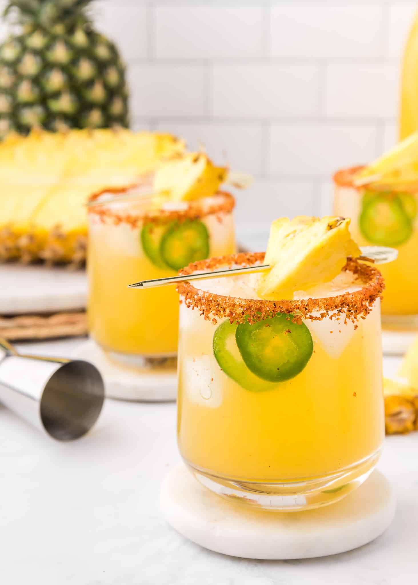 non-alcoholic pineapple drinks: Spicy Pineapple Ginger Mocktail (spicy mocktail with pineapple juice)