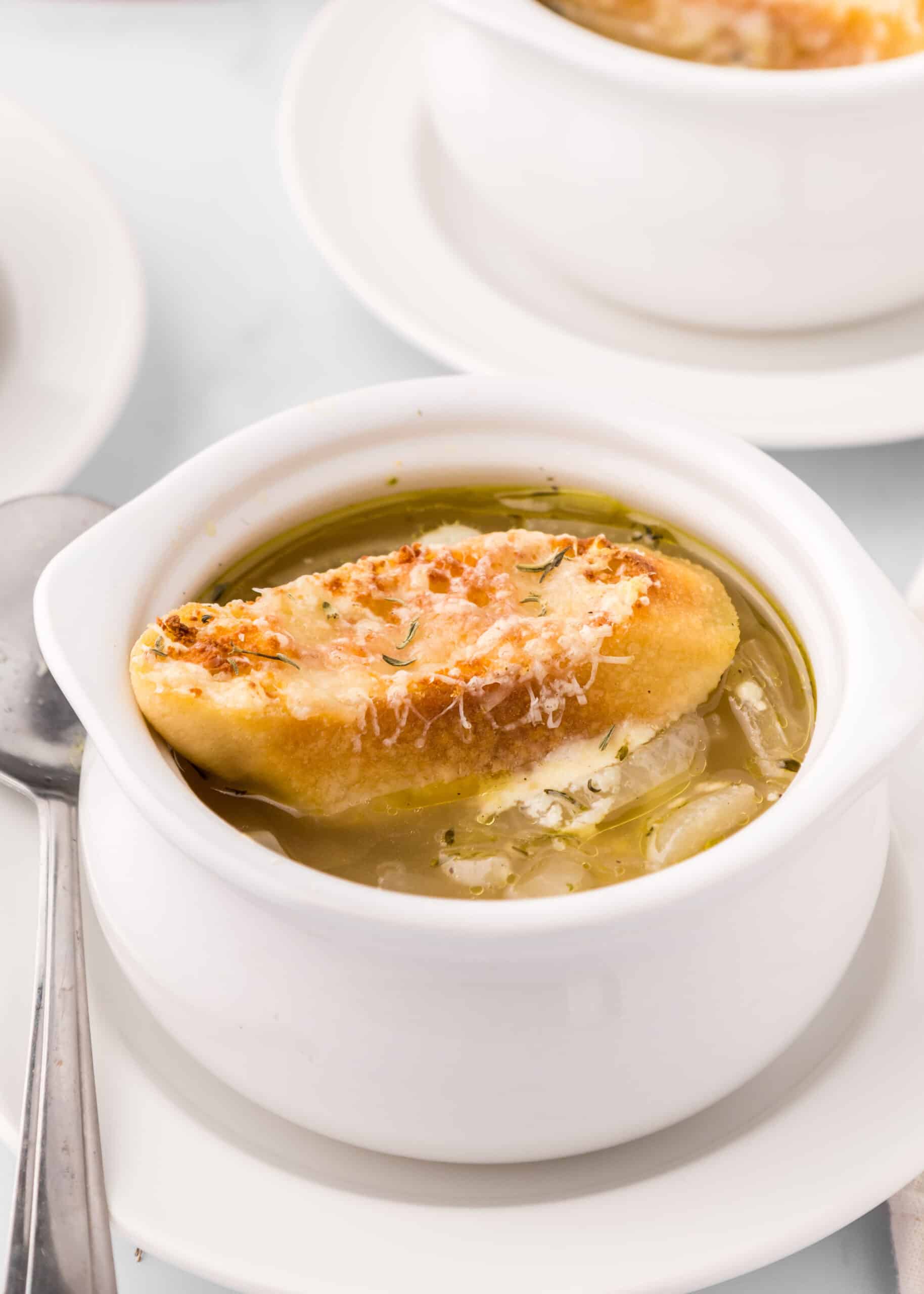 easy recipe for onion soup: Onion Soup with Crostini