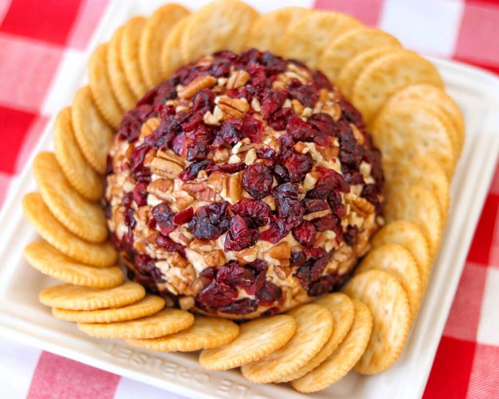 Cranberry Cheese Ball recipe (Christmas cranberry cheese ball)
