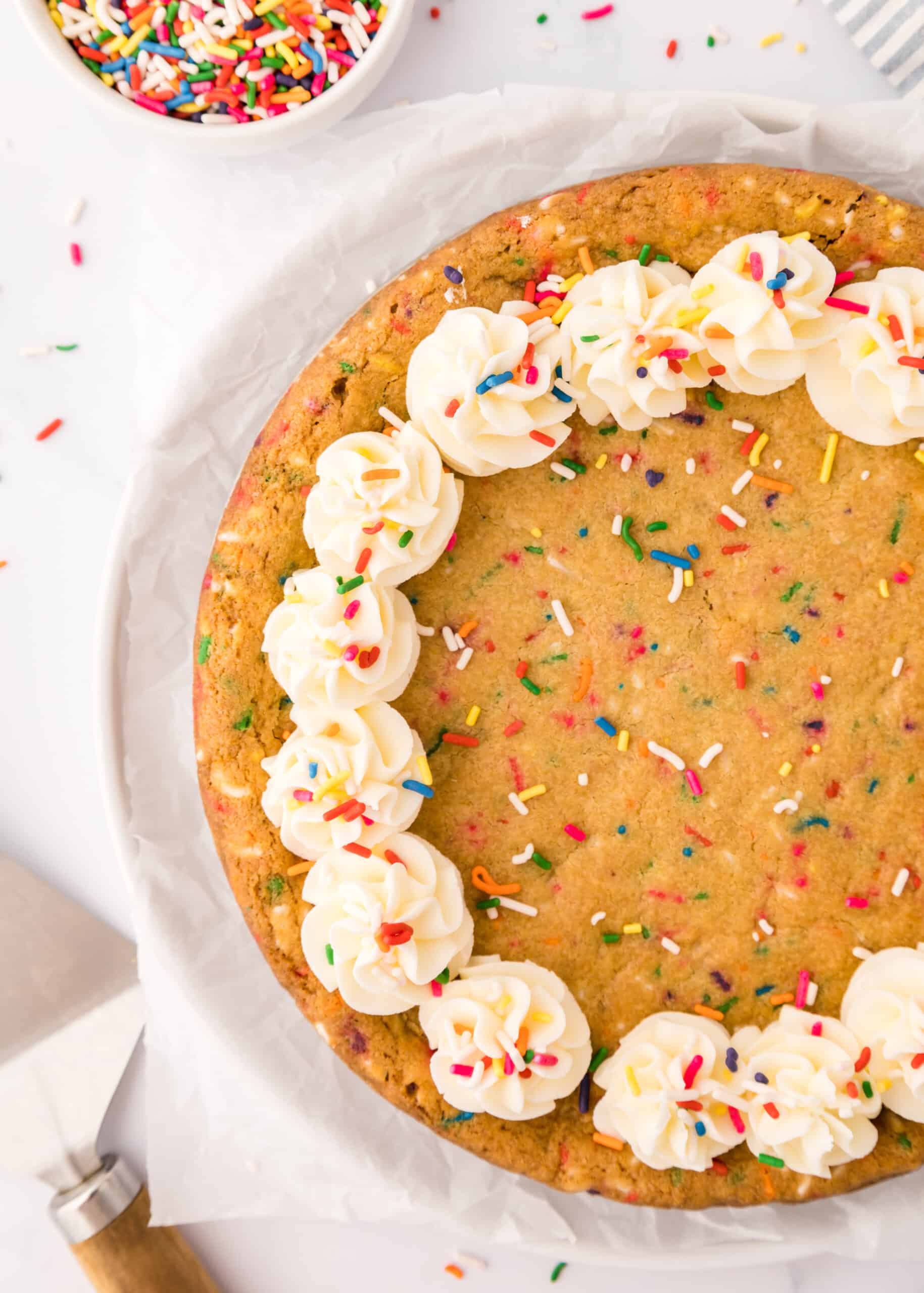 Funfetti Cookie Cake recipe (how to make a cookie cake)