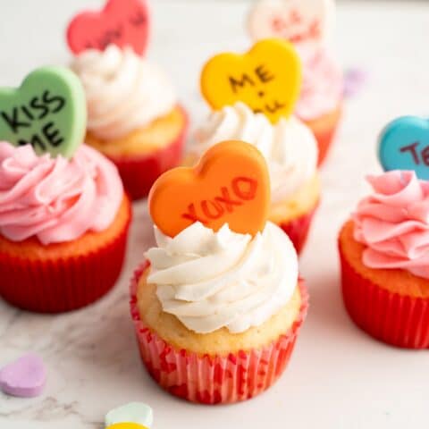 Easy Valentine’s Day Cupcake Decorations (edible Valentine cupcake toppers)