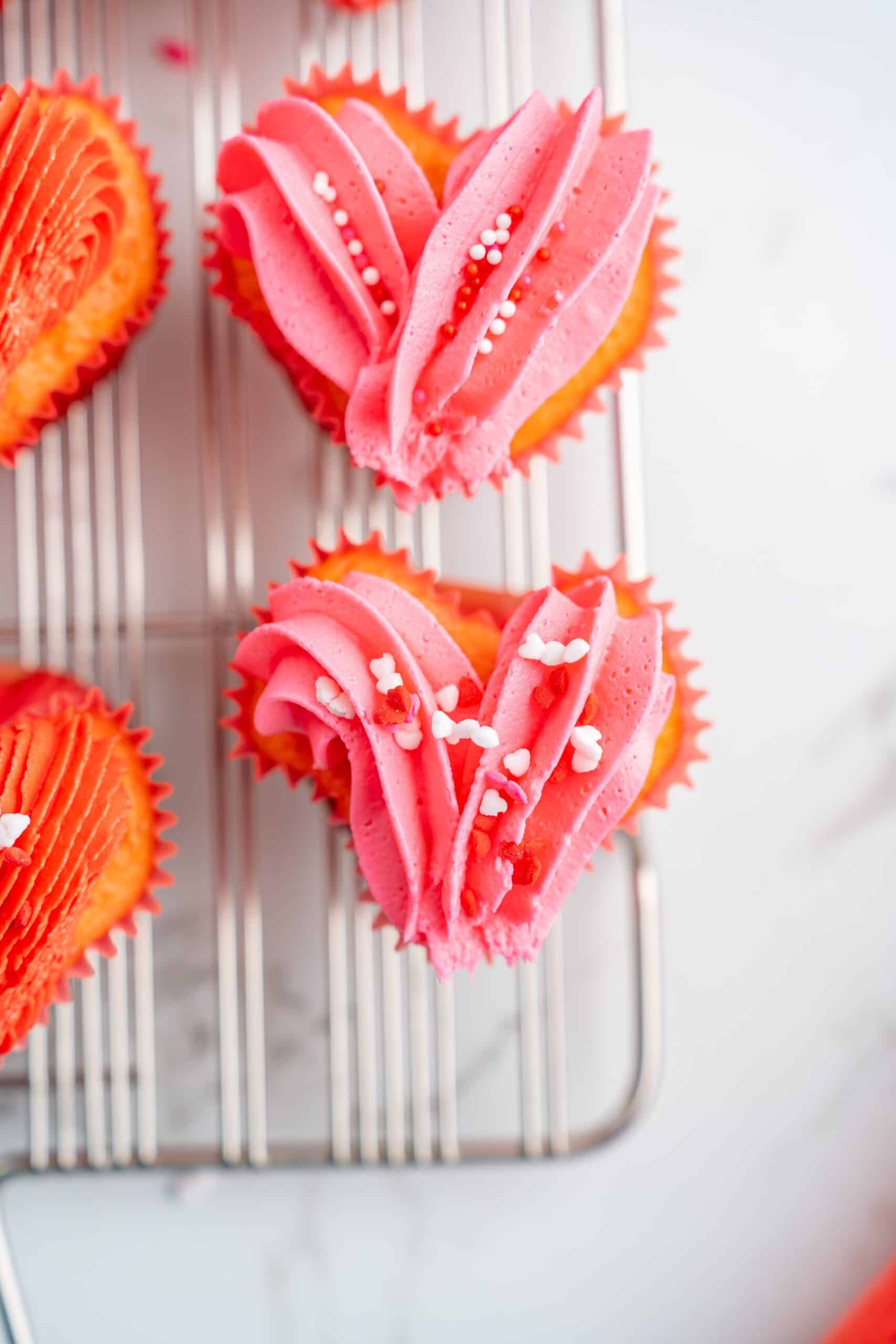 Valentine's Day cupcake decorations: heart shaped cupcakes