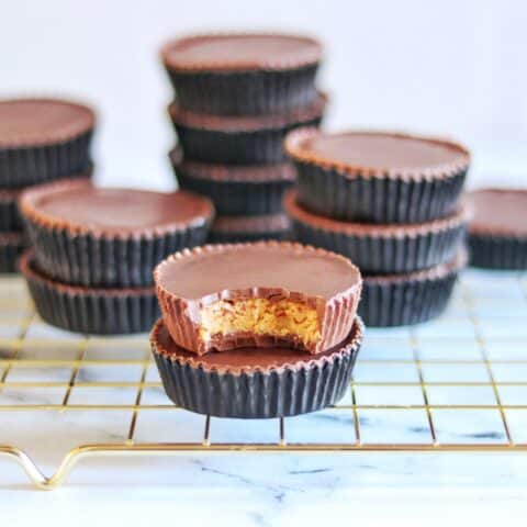 Homemade Peanut Butter Cups (crave-worthy crunchy peanut butter cups recipe)