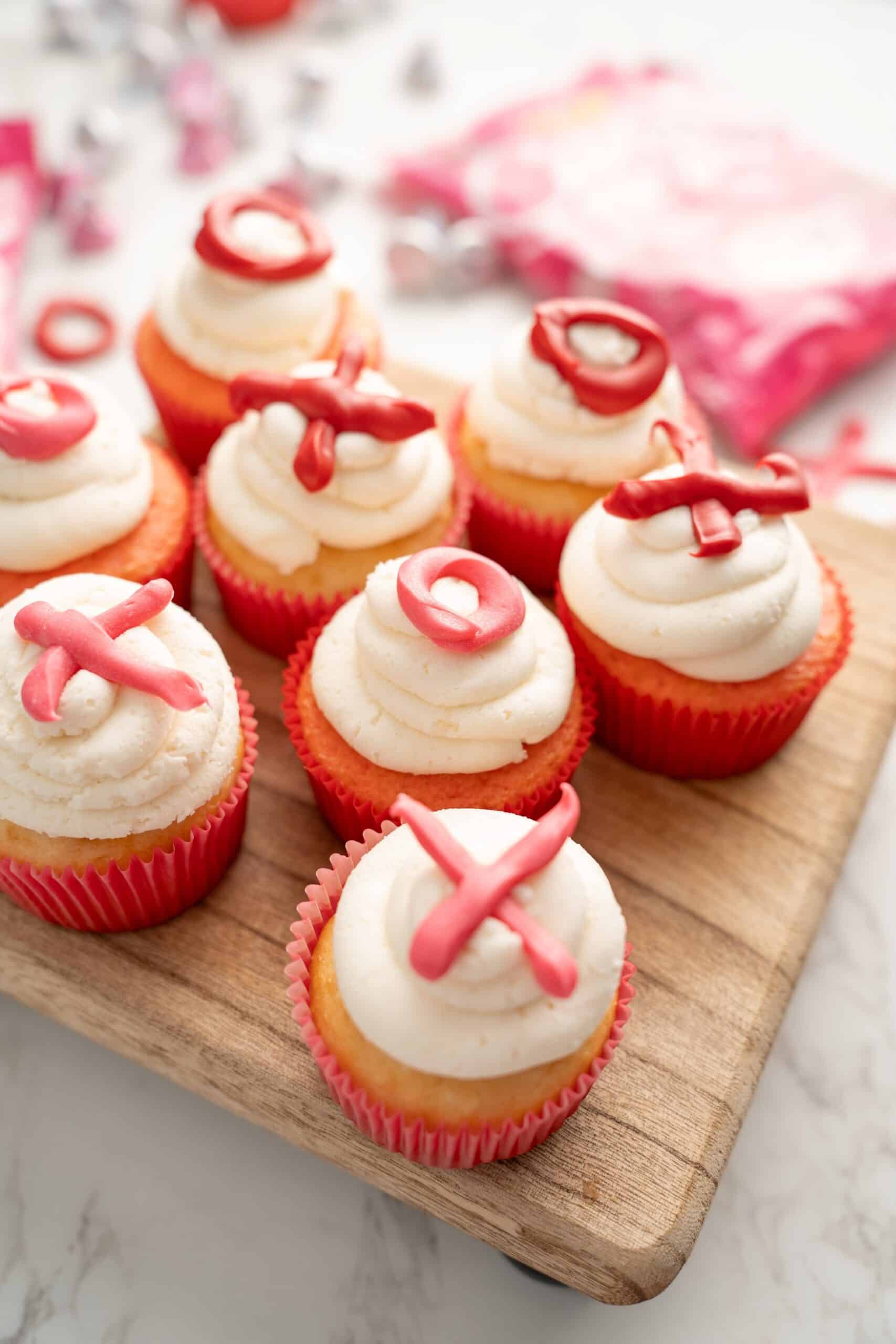 XOXO cupcakes (easy Valentine's cupcakes)