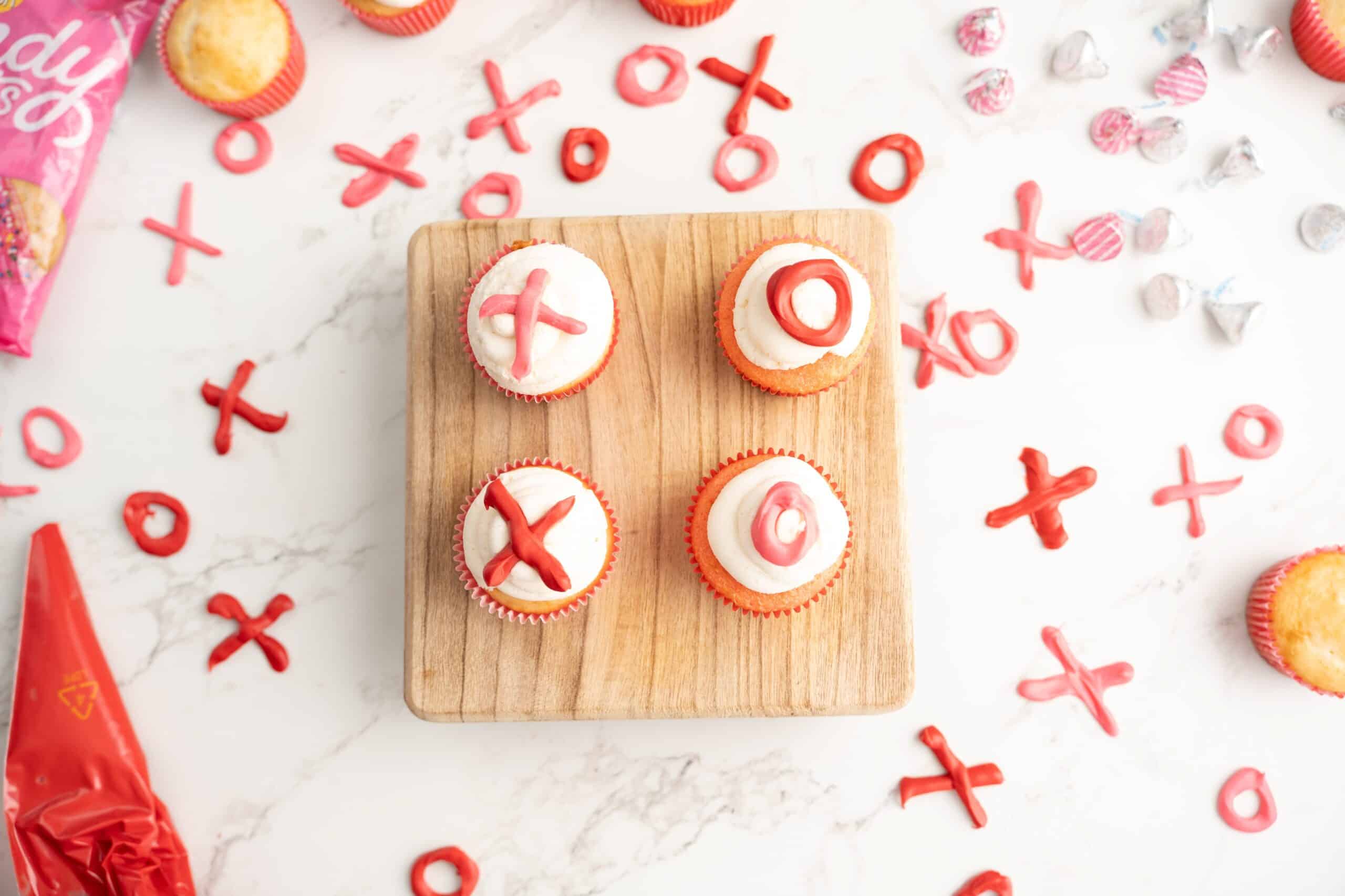 XOXO cupcakes
