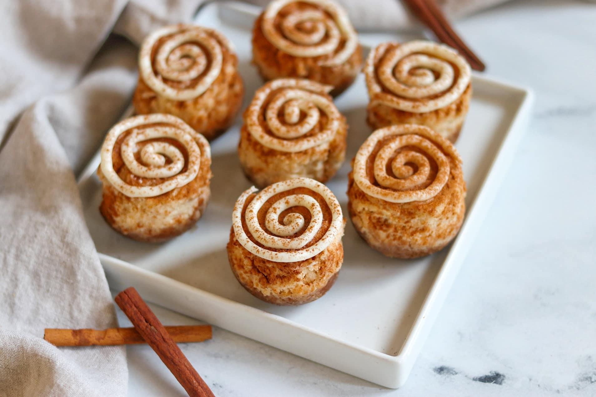mini cinnamon roll cheesecake recipe