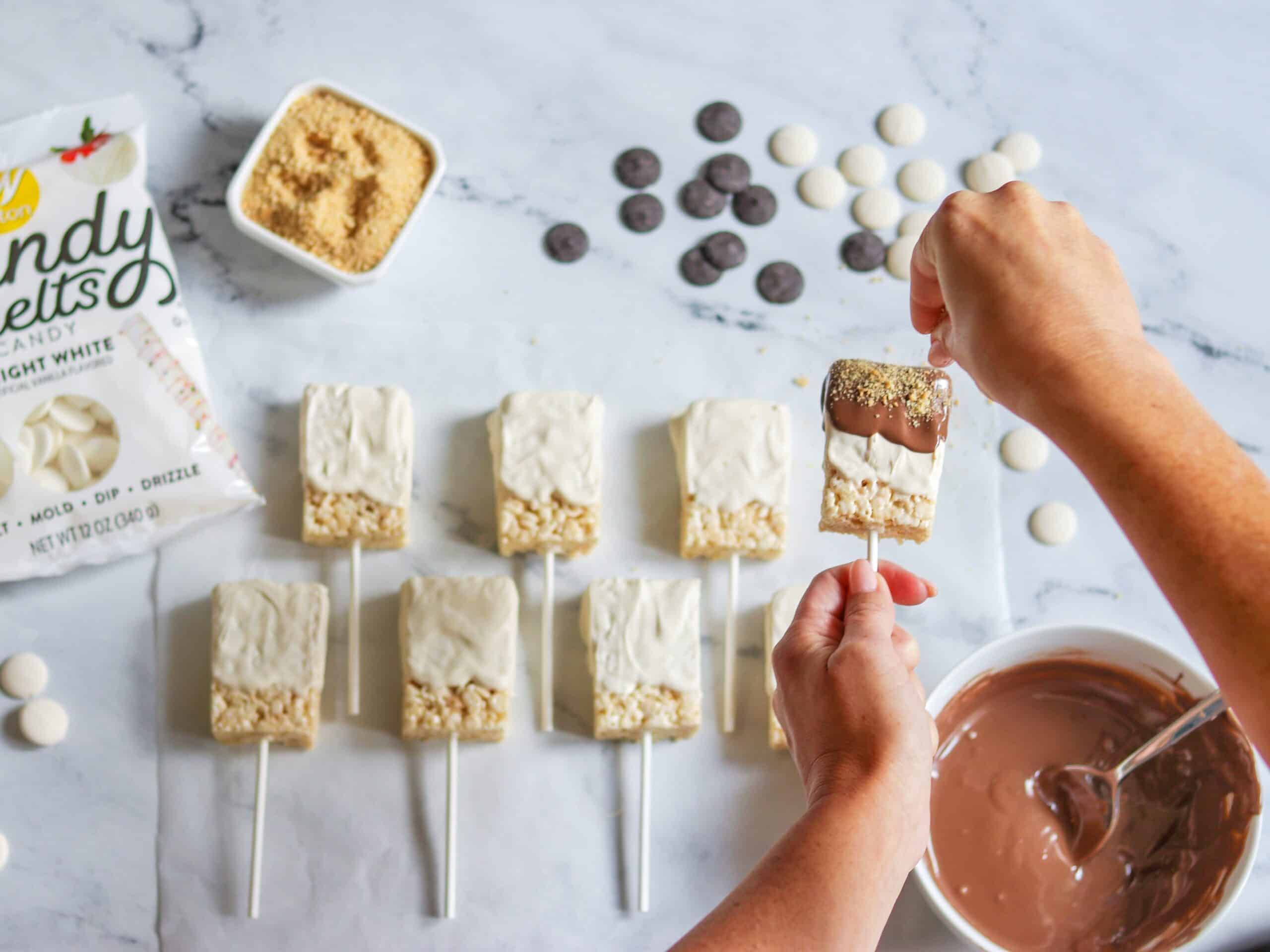 how to make rice krispie treat pops