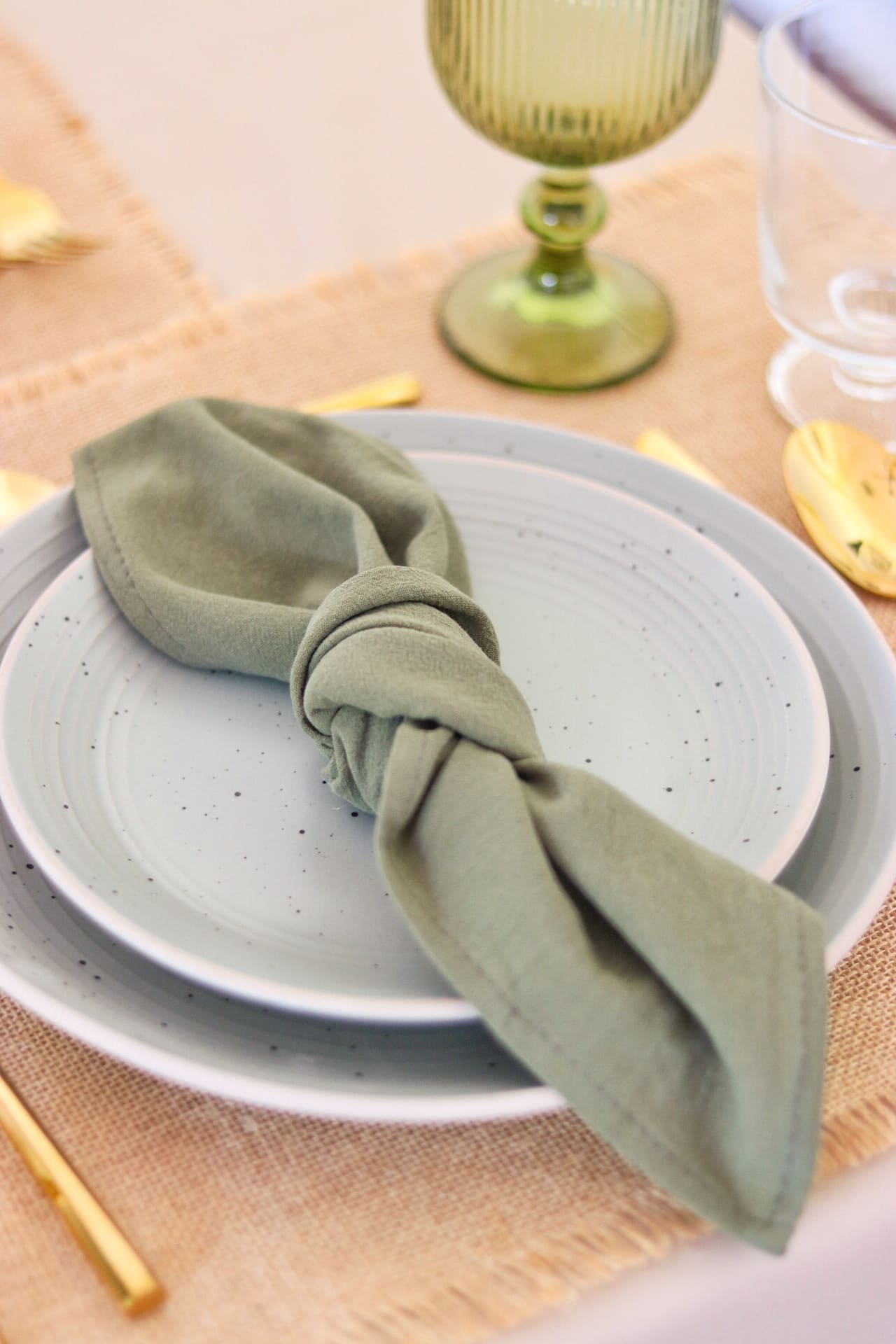 green tablescape ideas