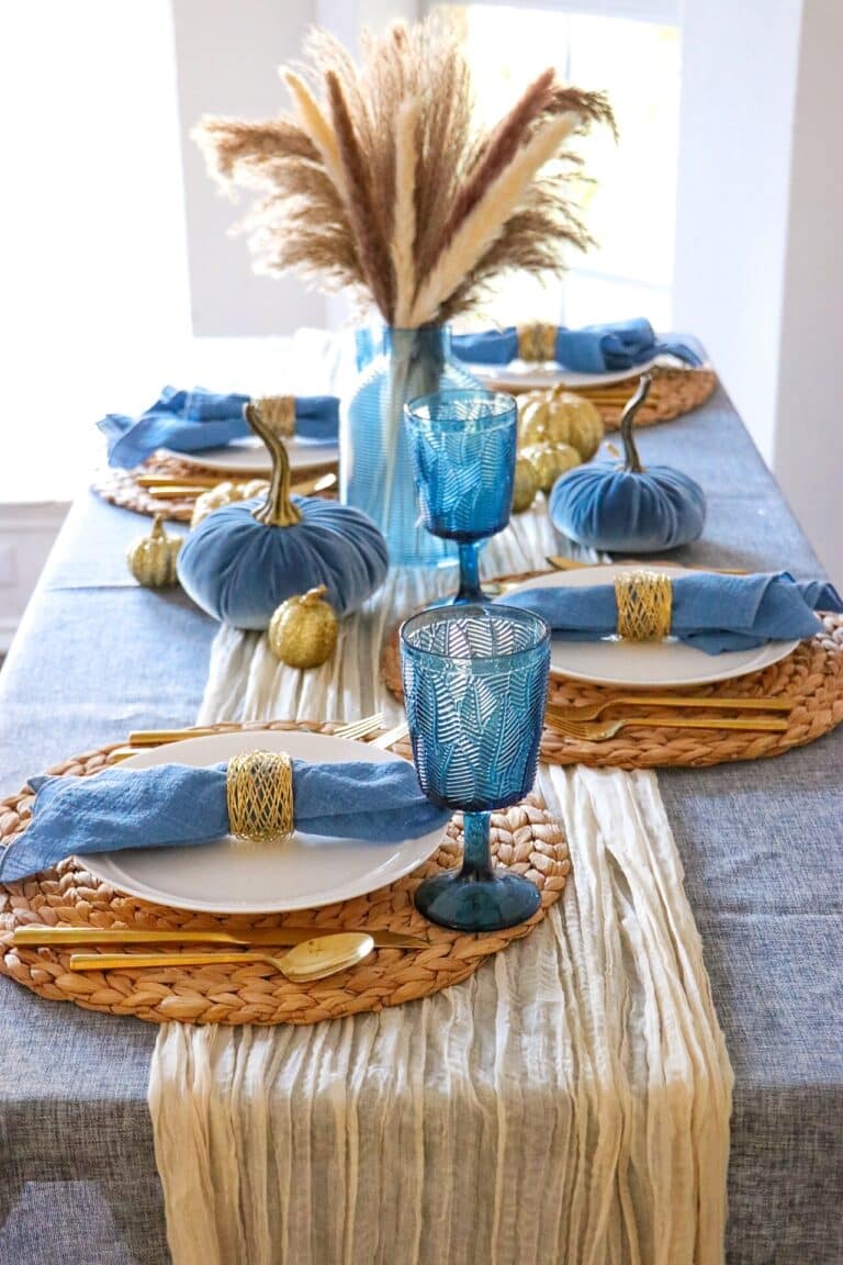 Out-of-the-Box Fall Tablescape: Blue and Gold Table Decoration Ideas ...
