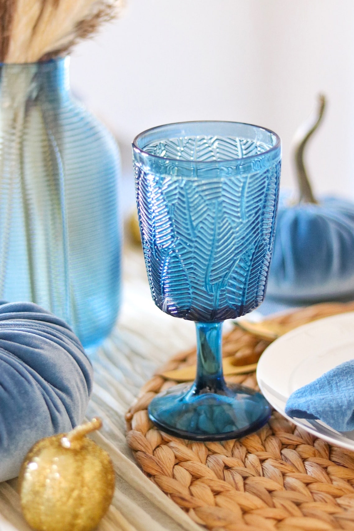 blue fall table decor