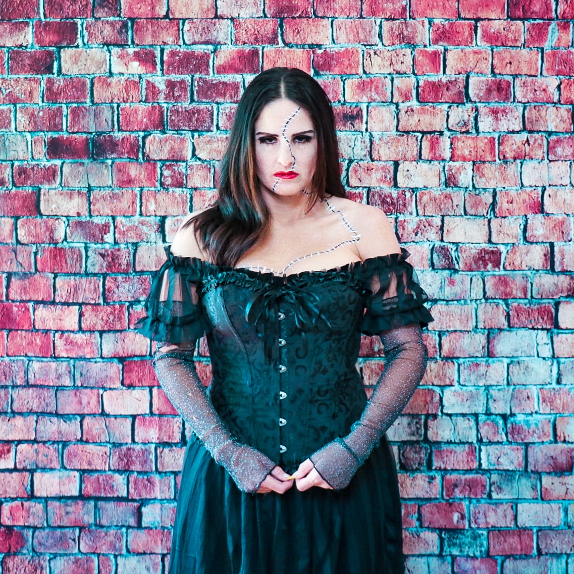 Beetlejuice Delores costume (Beetlejuice wife costume)