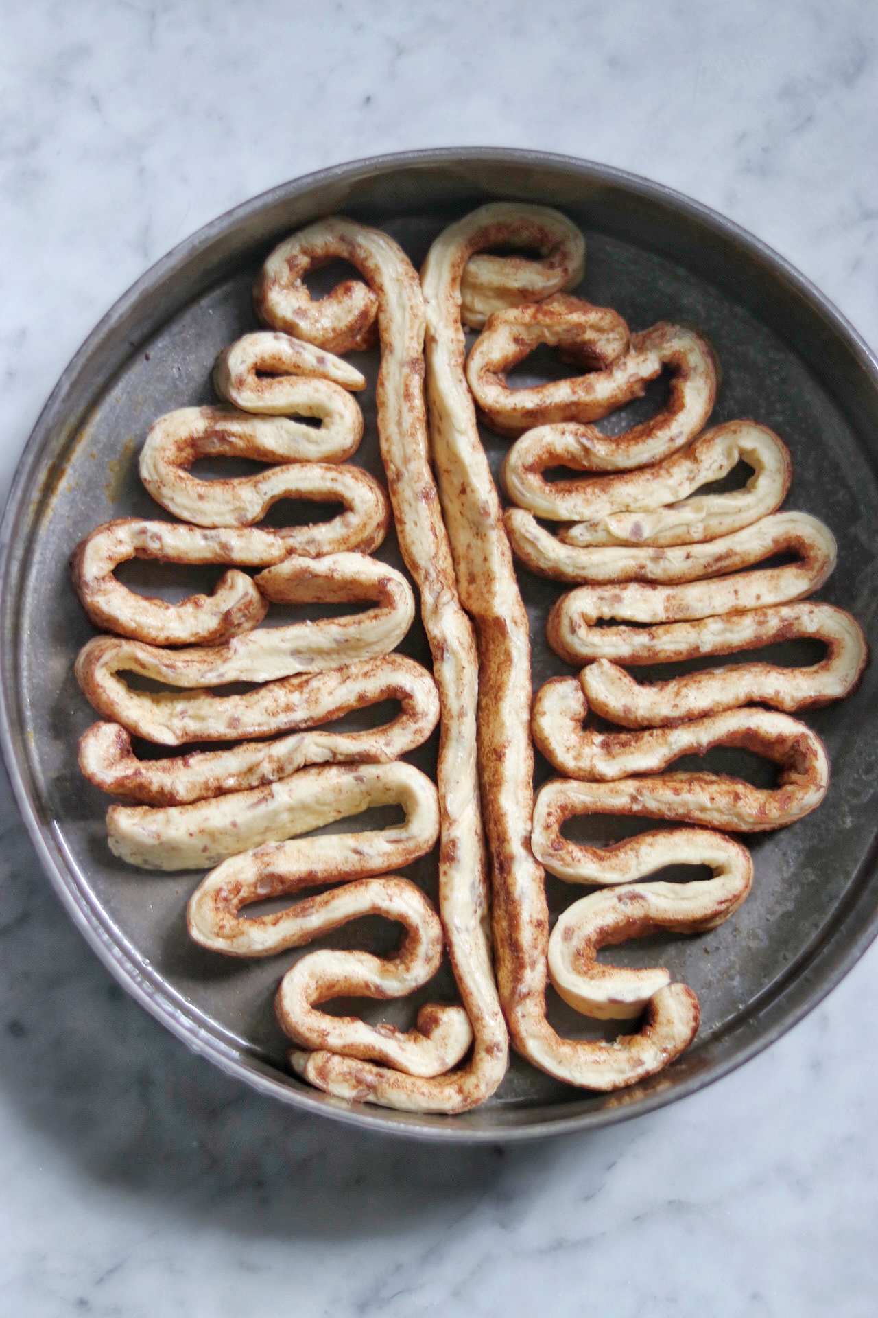 Halloween breakfast ideas: brain cinnamon roll