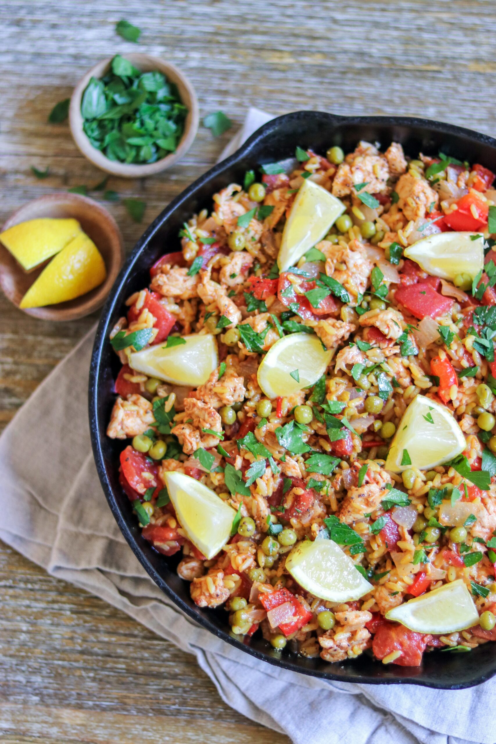 30-minute simple chicken paella recipe