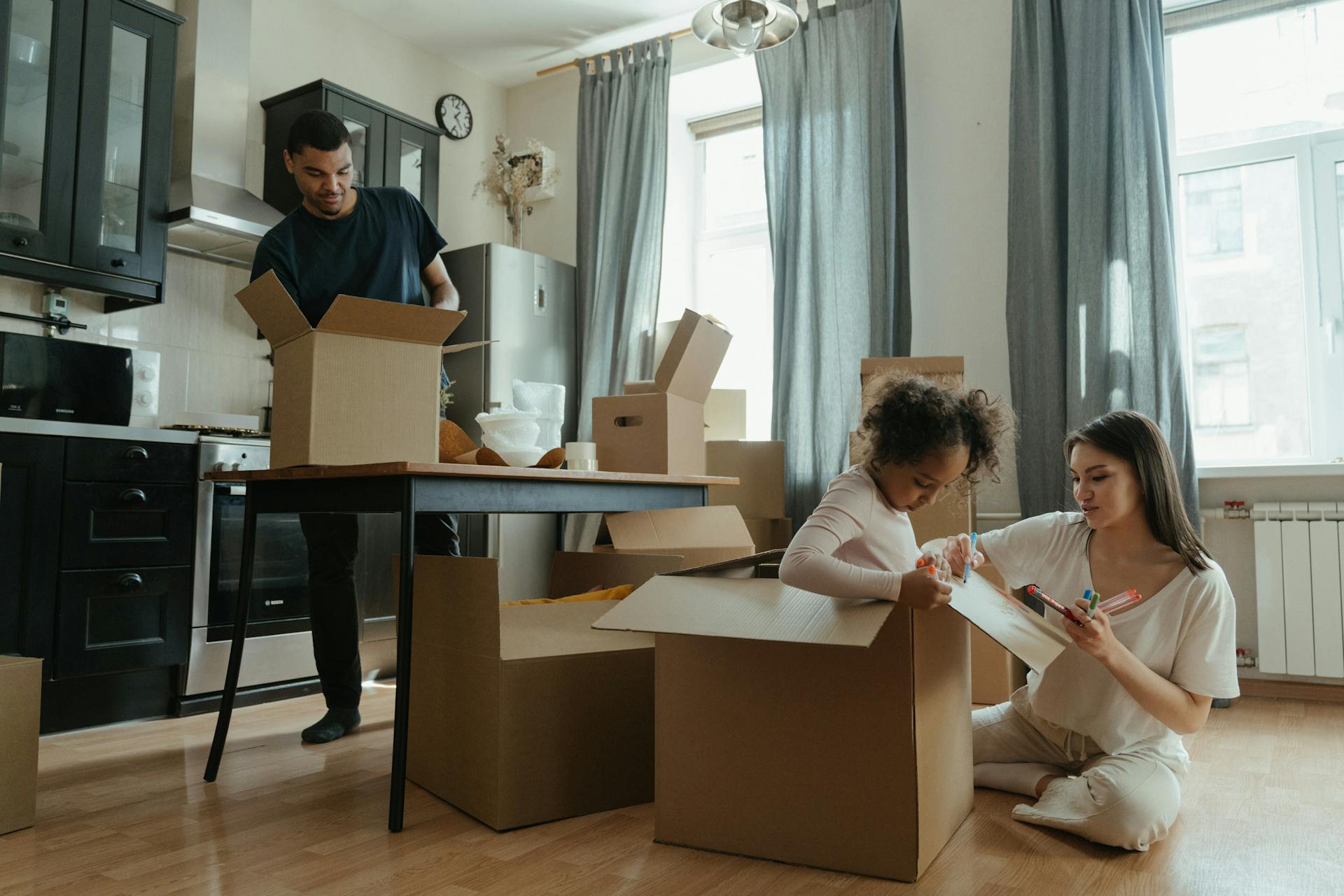 The Pros and Cons of DIY Moving vs. Hiring a Professional Removalist