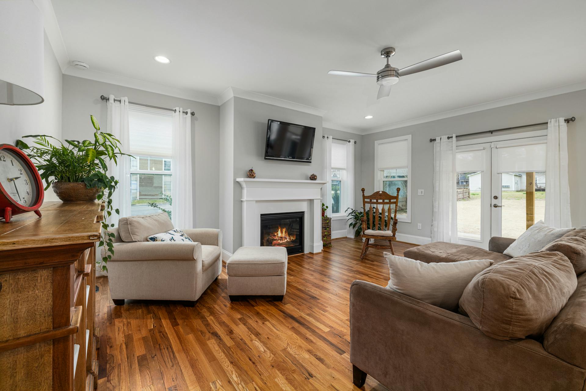 Benefits of Refinishing Hardwood Floors Instead of Replacing Them