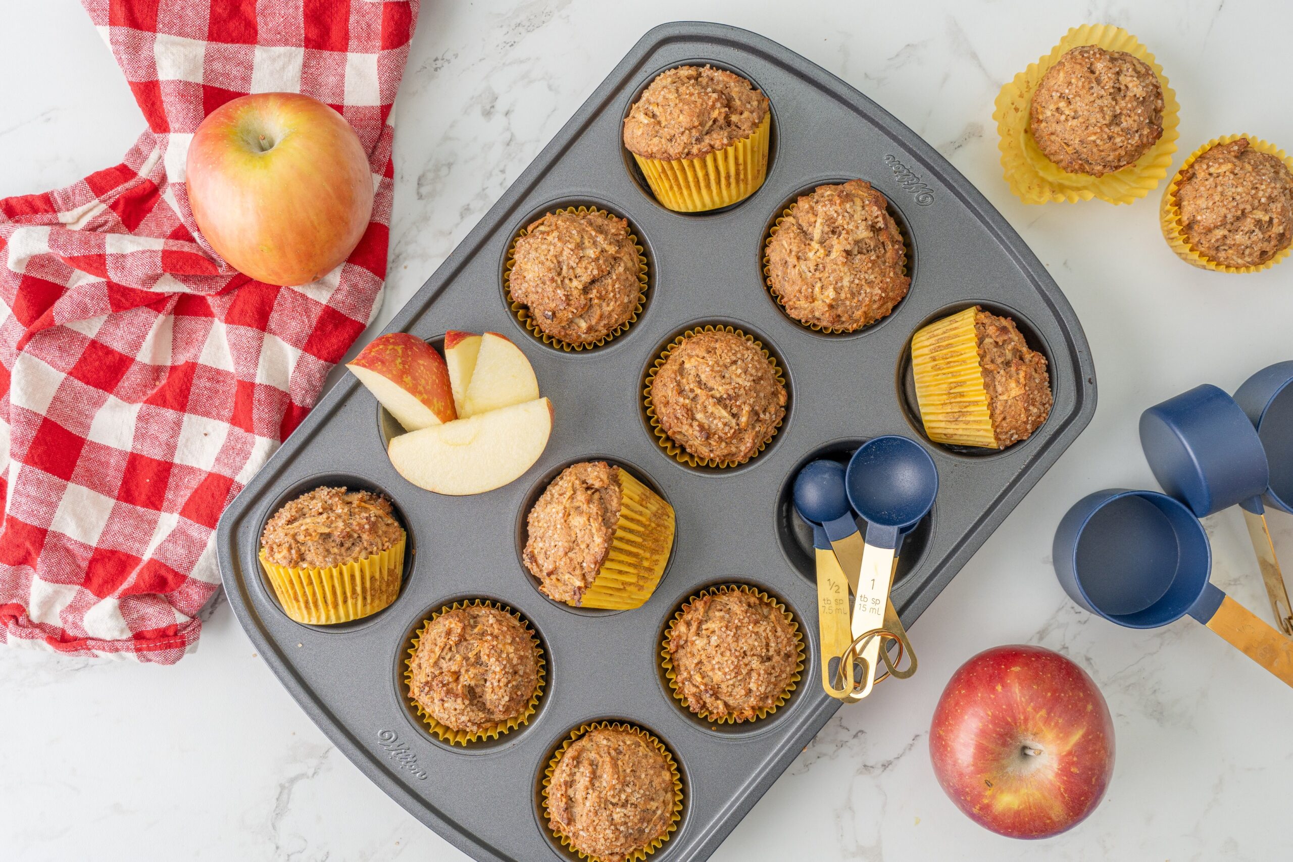 whole wheat vegan apple cinnamon muffins