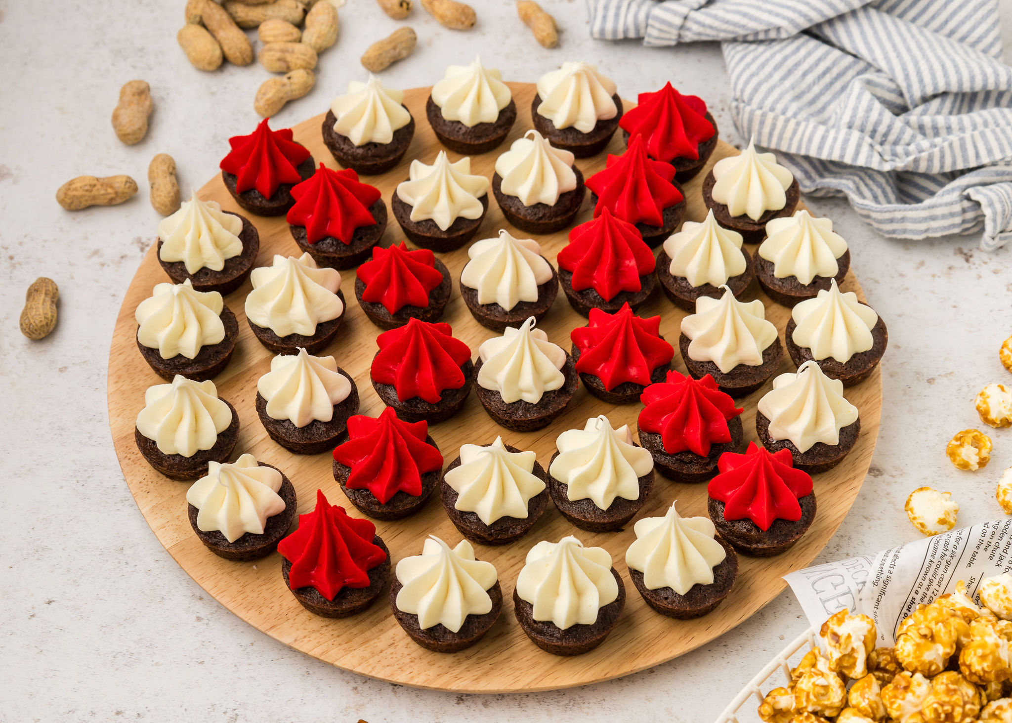 baseball brownie bites for a baseball opening day party