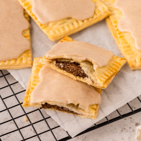 Brown Sugar Pop Tarts (homemade brown sugar and cinnamon pop tarts recipe)