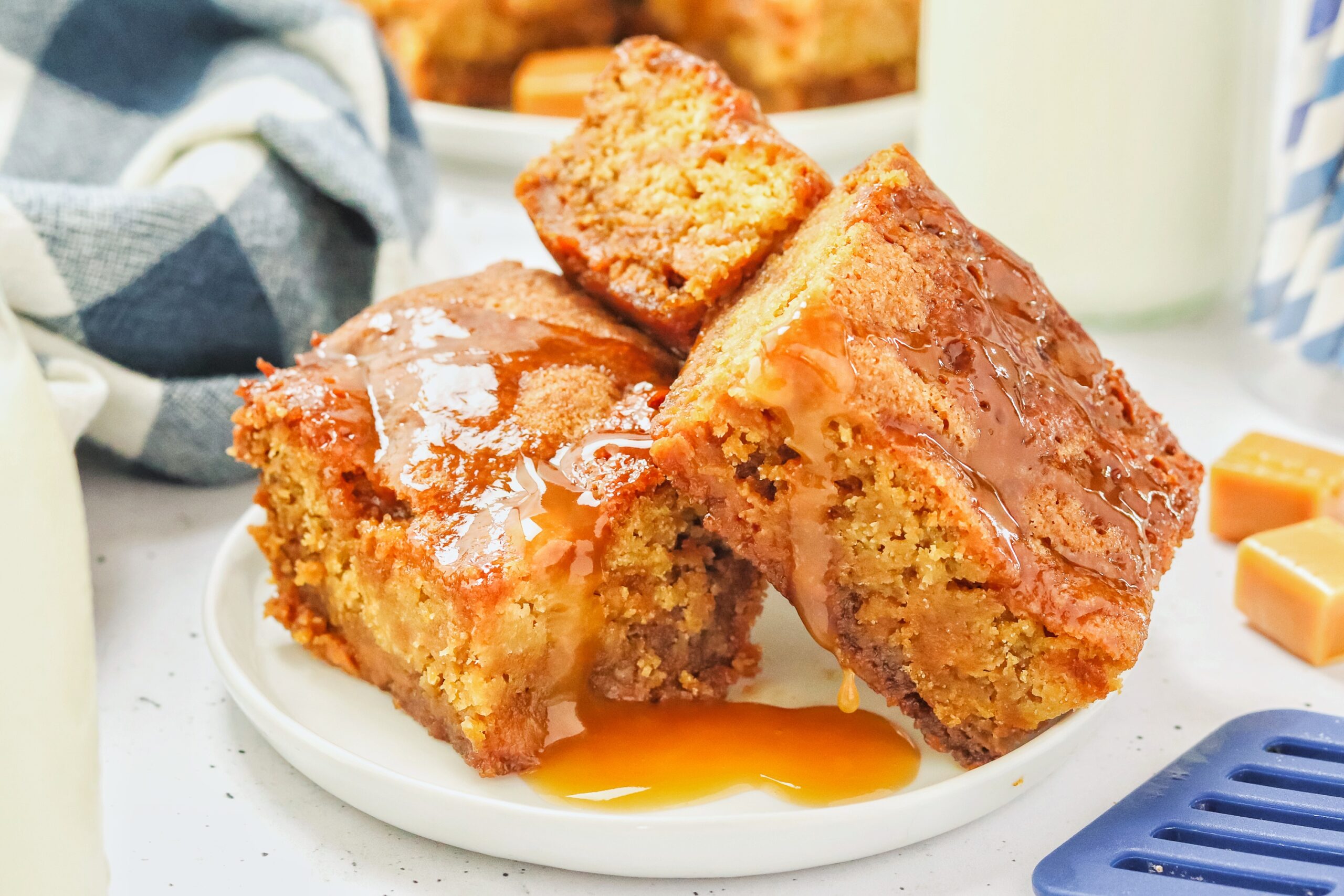 caramel blondies (dulce de leche blondie bars)