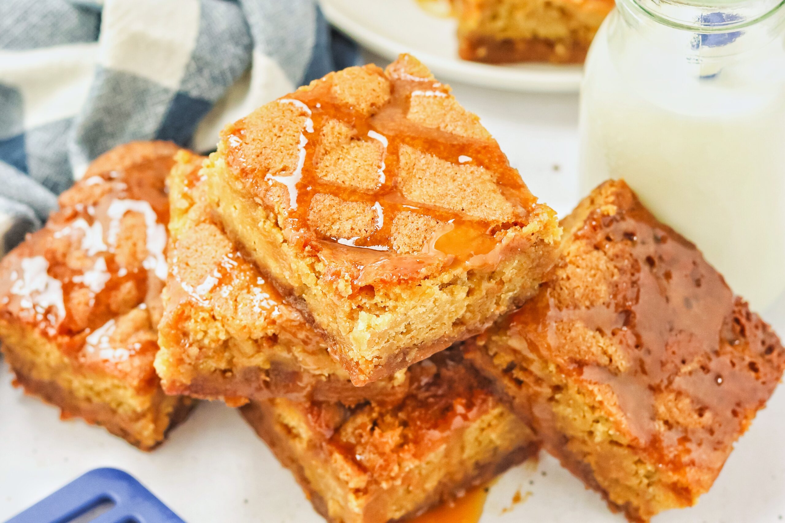 Dulce de Leche Blondies (delicious caramel dulce de leche bars recipe)