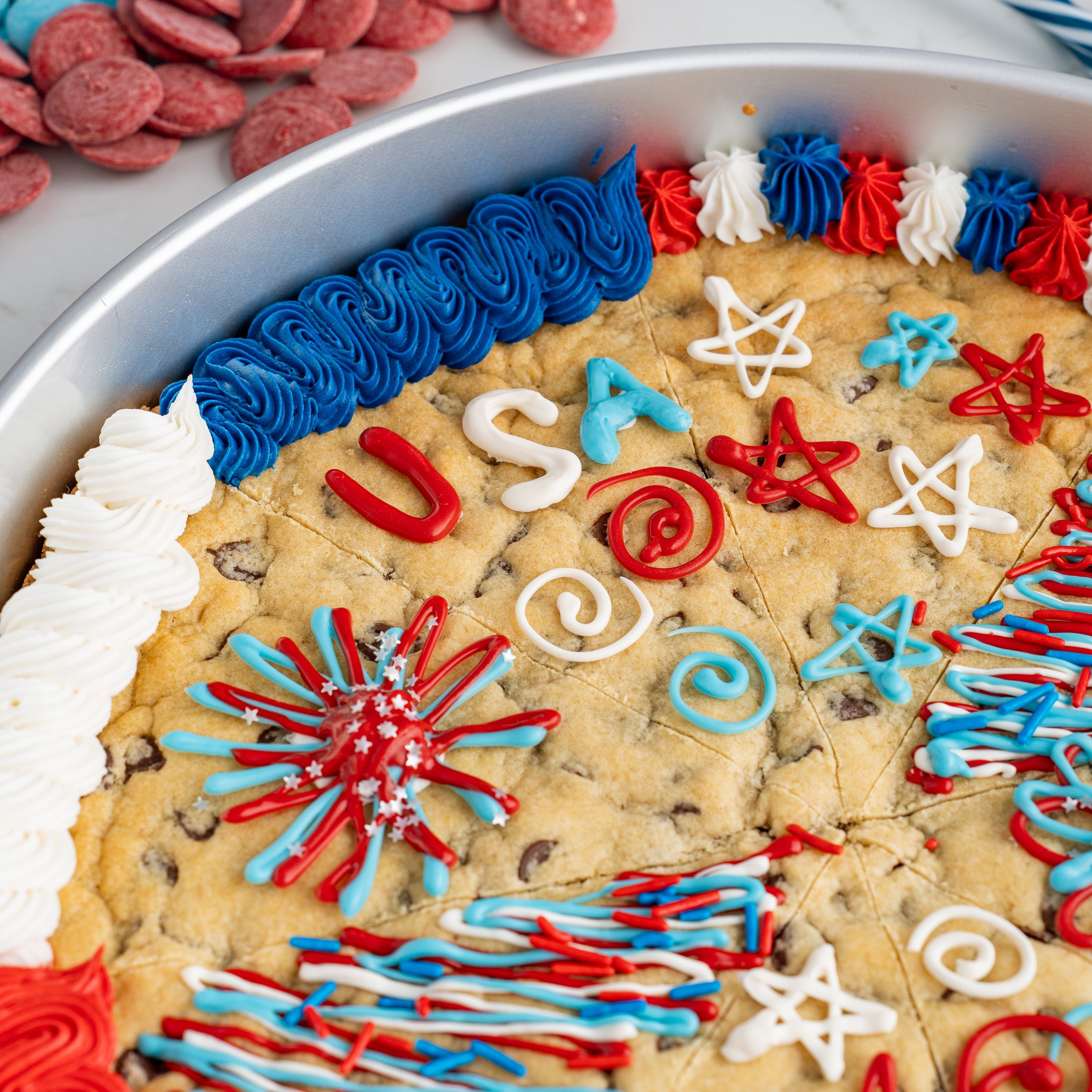 4th of July Cookie Cake (red, white, and blue patriotic cookie cake)
