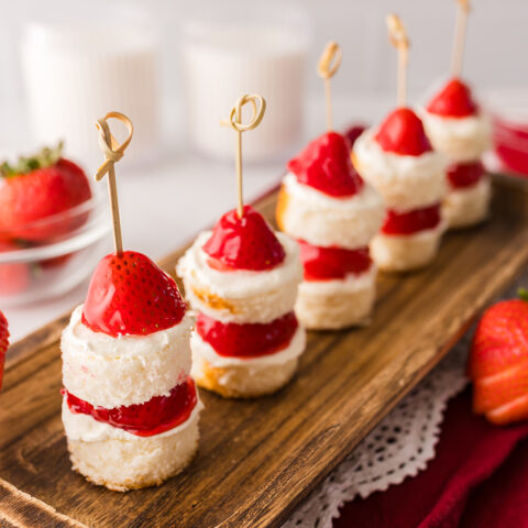 Mini Strawberry Shortcake Bites (strawberry shortcake on a stick)