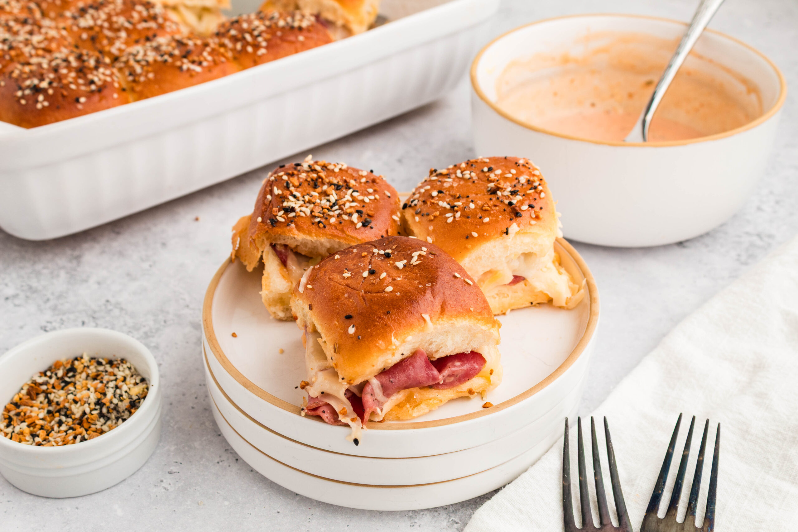 Hawaiian roll Reuben sliders