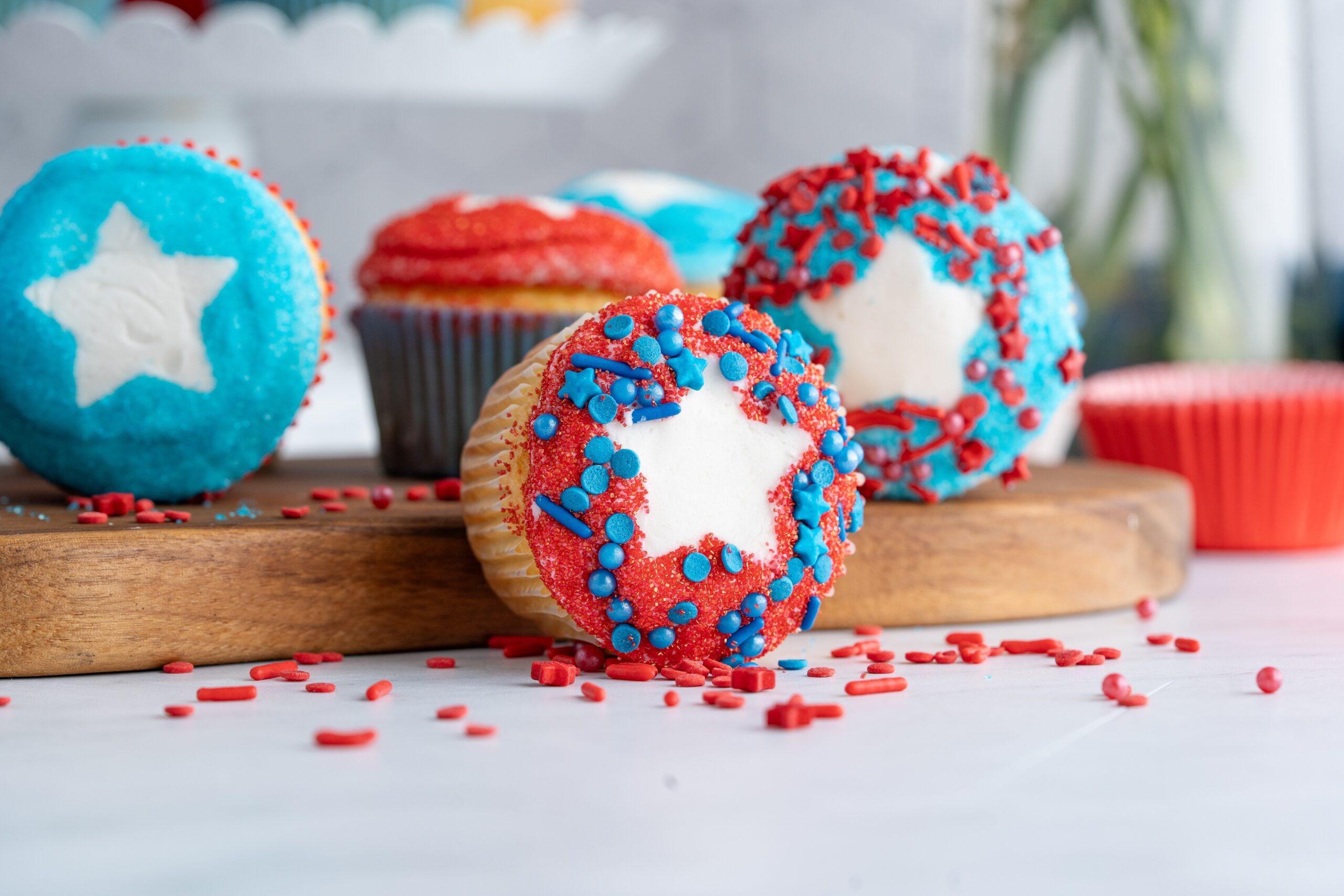 red white and blue cupcake decorations: Patriotic Star Cupcakes