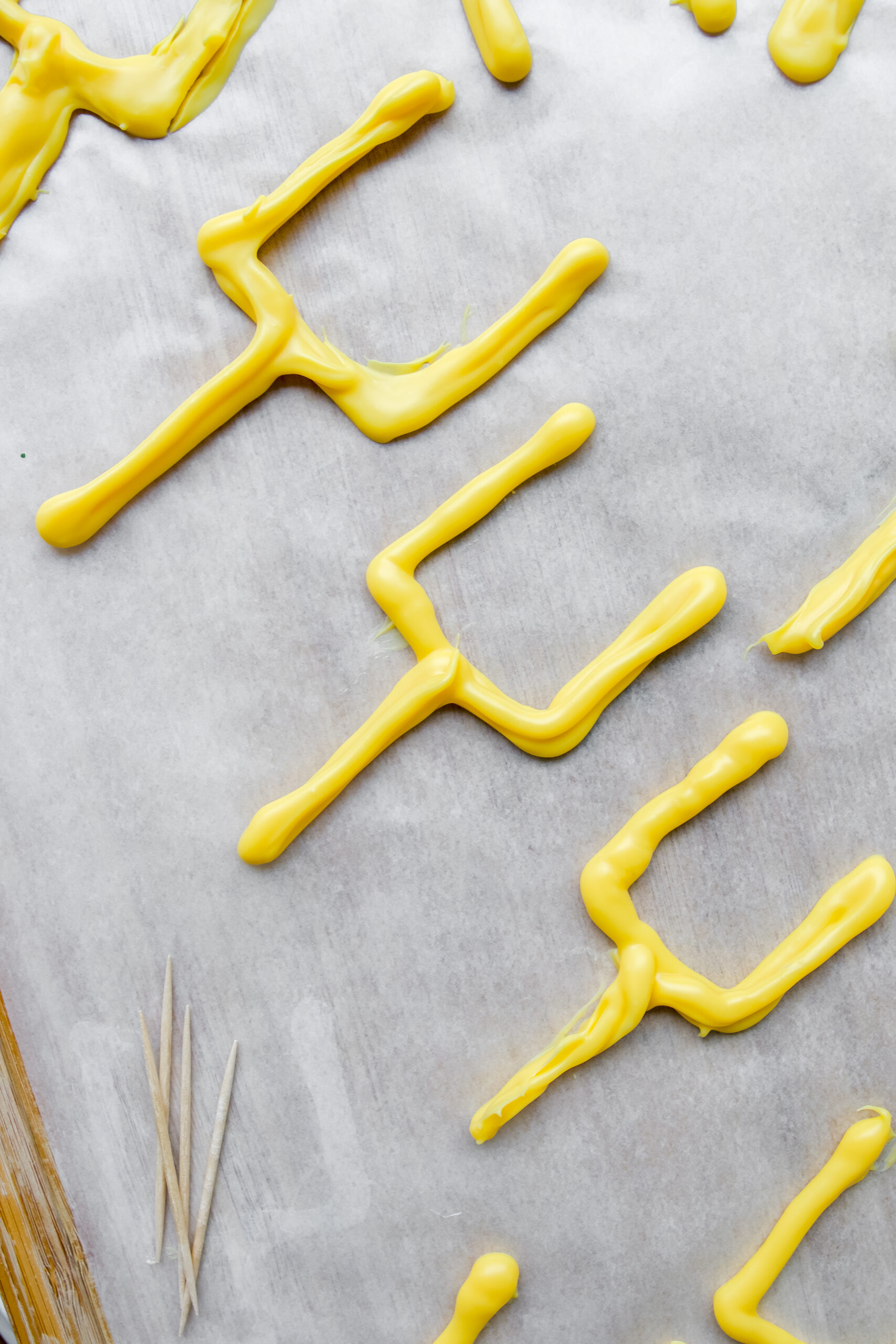football cupcake ideas: how to make goalpost cupcakes