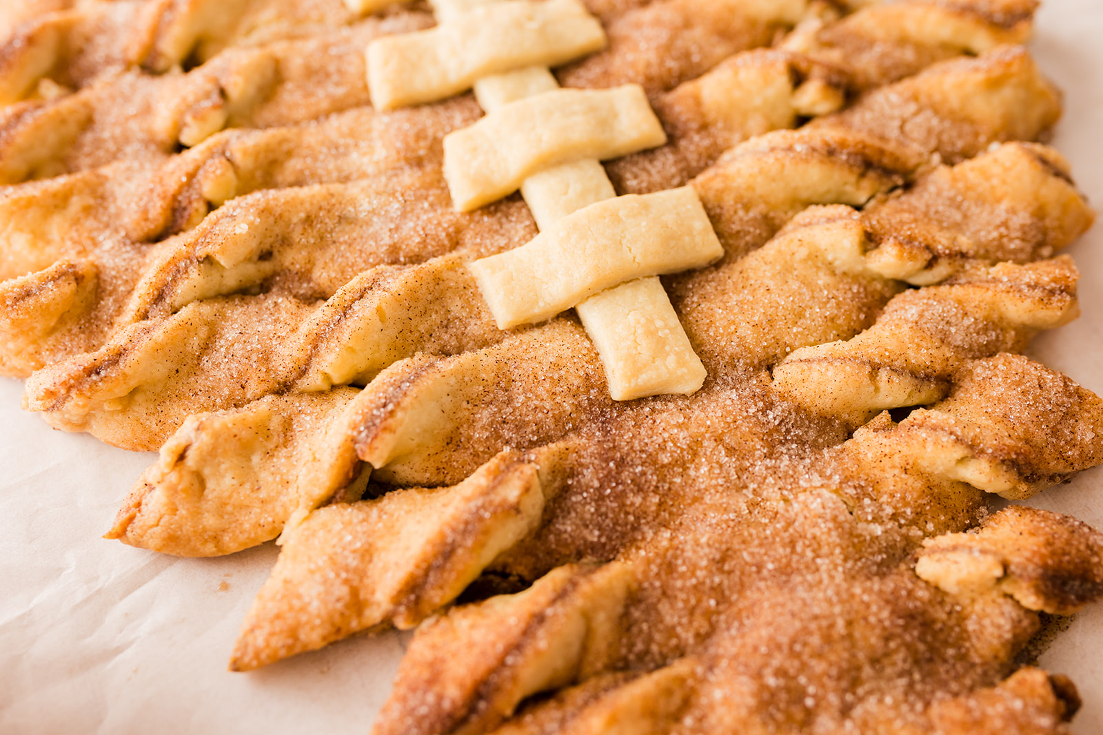 Pull-Apart Football Dessert (easy desserts for tailgate)
