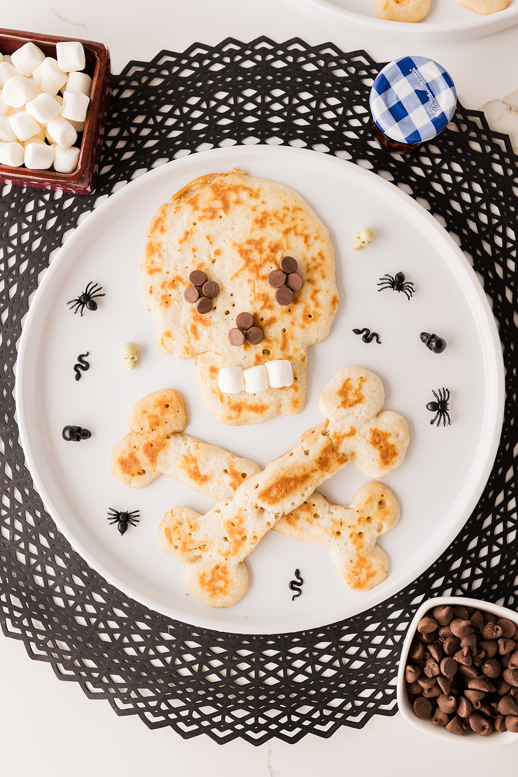 Halloween pancake shapes: Skull and Crossbones Pancakes