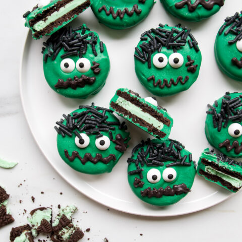 Mint Oreo Frankenstein’s Monsters (Halloween chocolate covered Oreo monsters)
