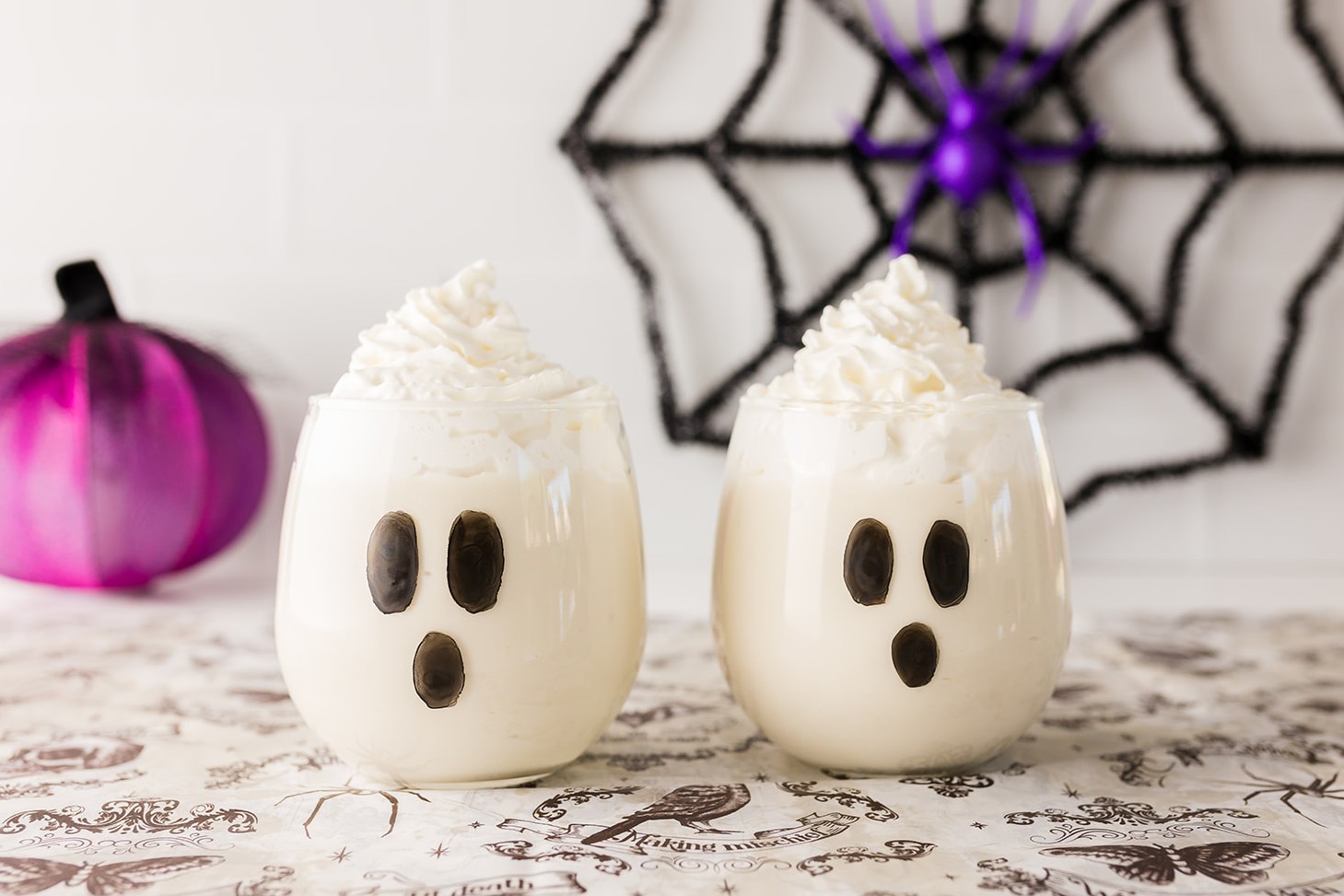 Halloween Ghost Pudding Cups (Halloween pudding cup ideas)